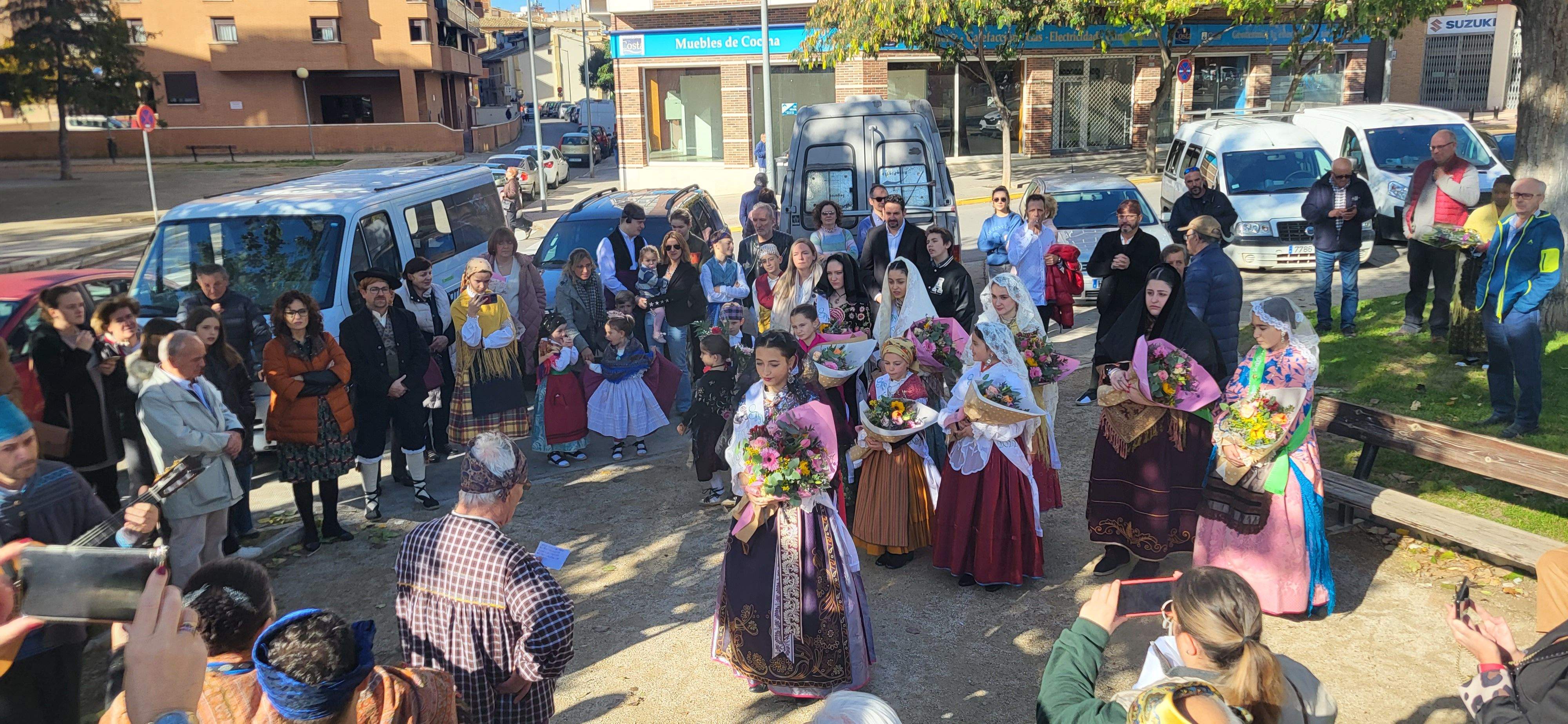 Ofrenda de flores y frutos del barrio de Santo Domingo y San Martín. Foto Myriam Martínez 