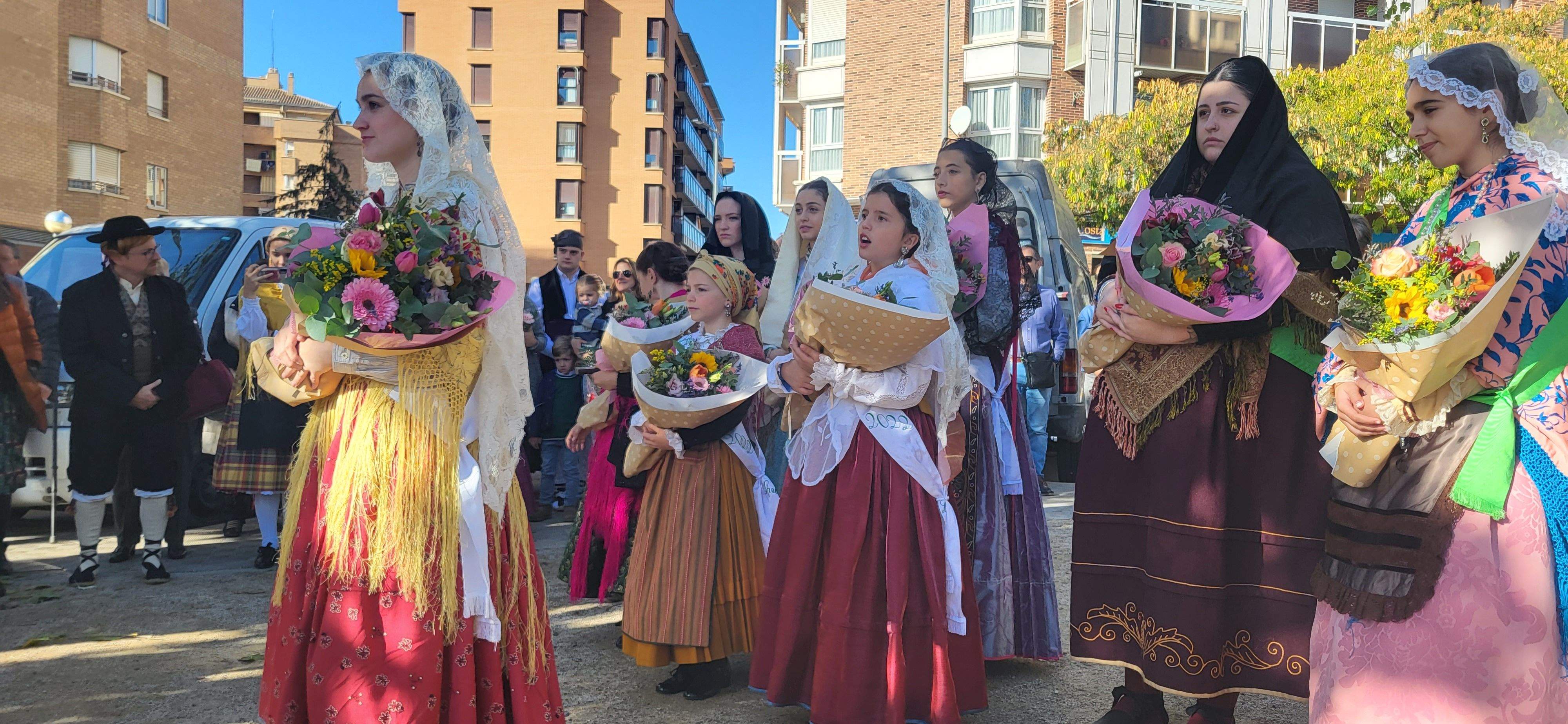 Ofrenda de flores y frutos del barrio de Santo Domingo y San Martín. Foto Myriam Martínez 
