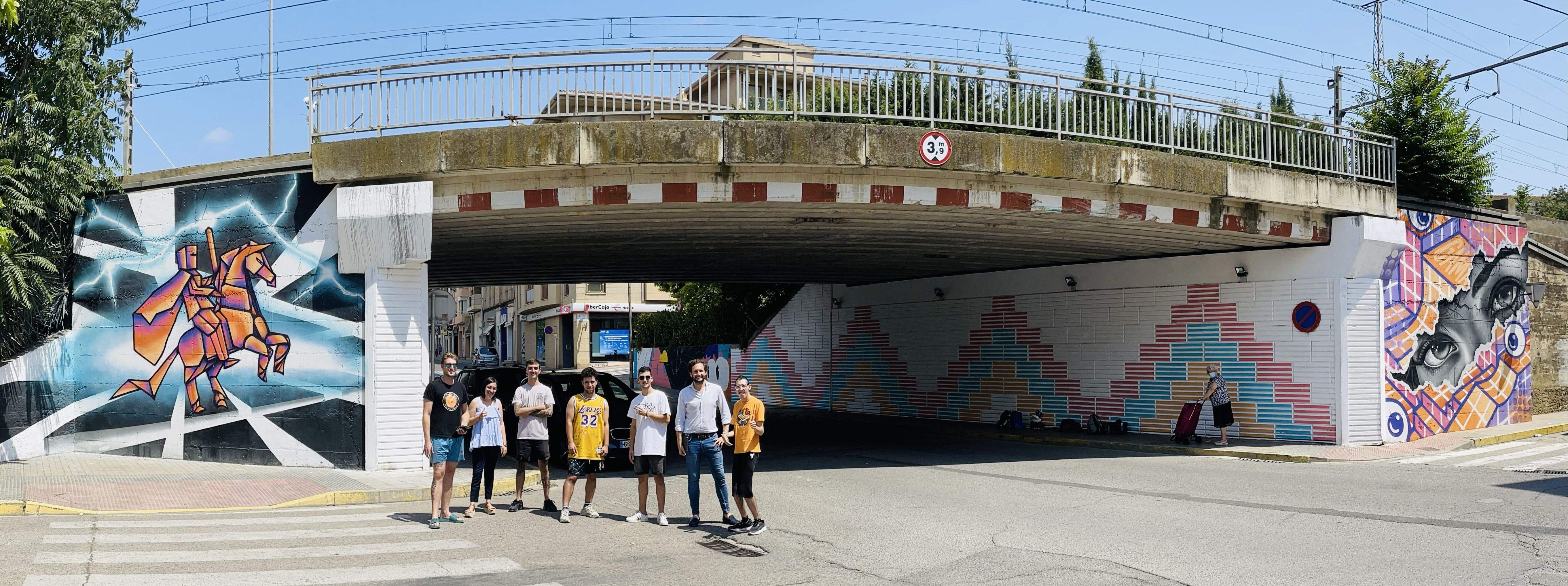 Grafiti realizado para mejorar el tránsito urbano.