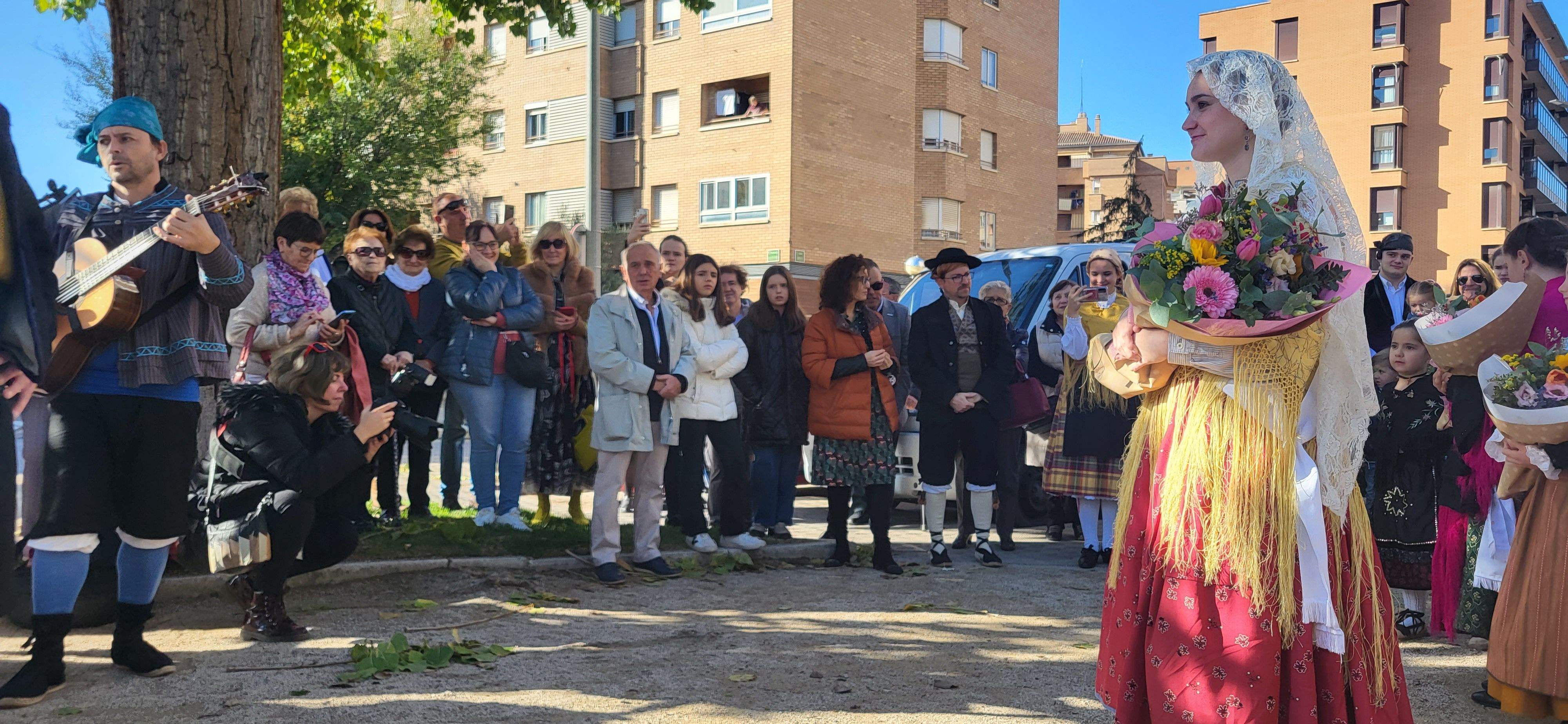 Ofrenda de flores y frutos del barrio de Santo Domingo y San Martín. Foto Myriam Martínez 