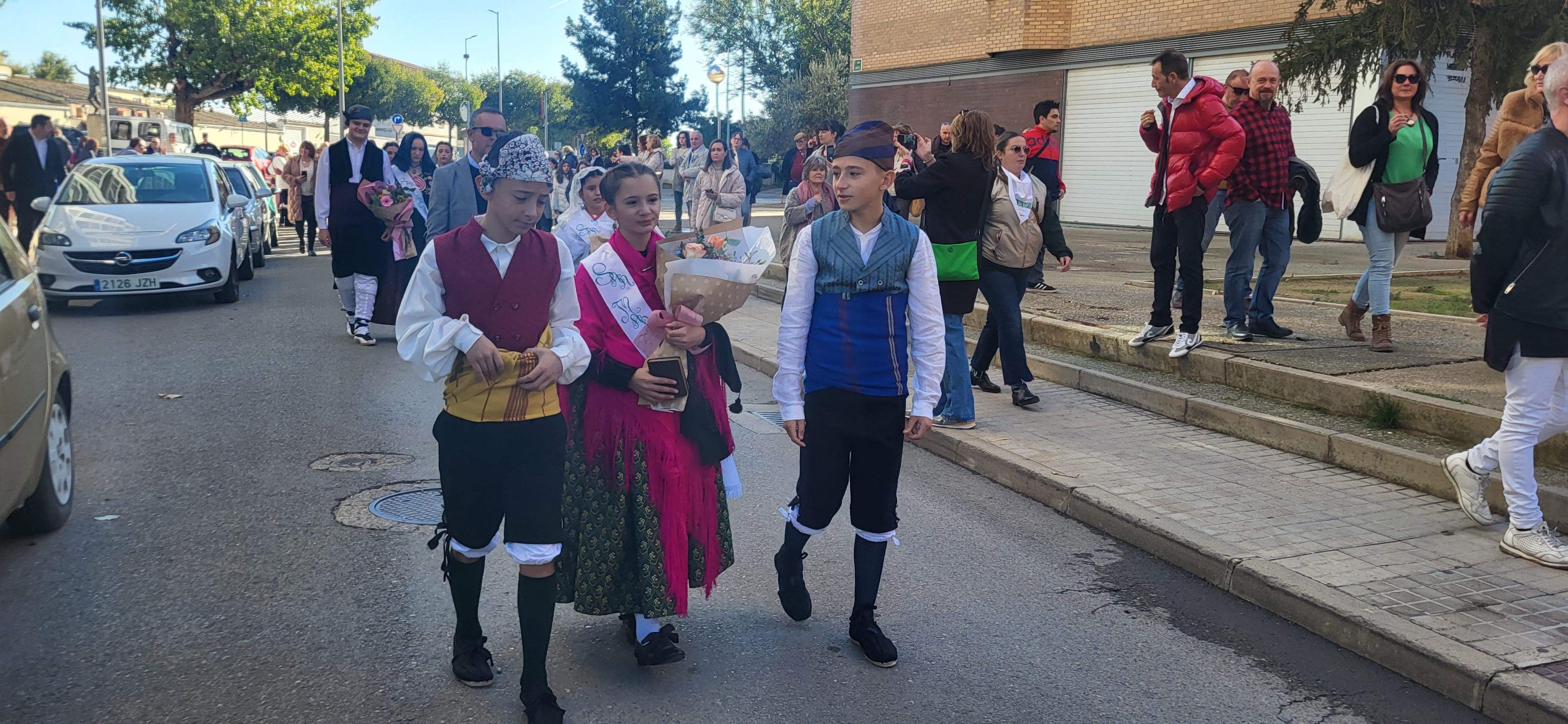 Ofrenda de flores y frutos del barrio de Santo Domingo y San Martín. Foto Myriam Martínez 