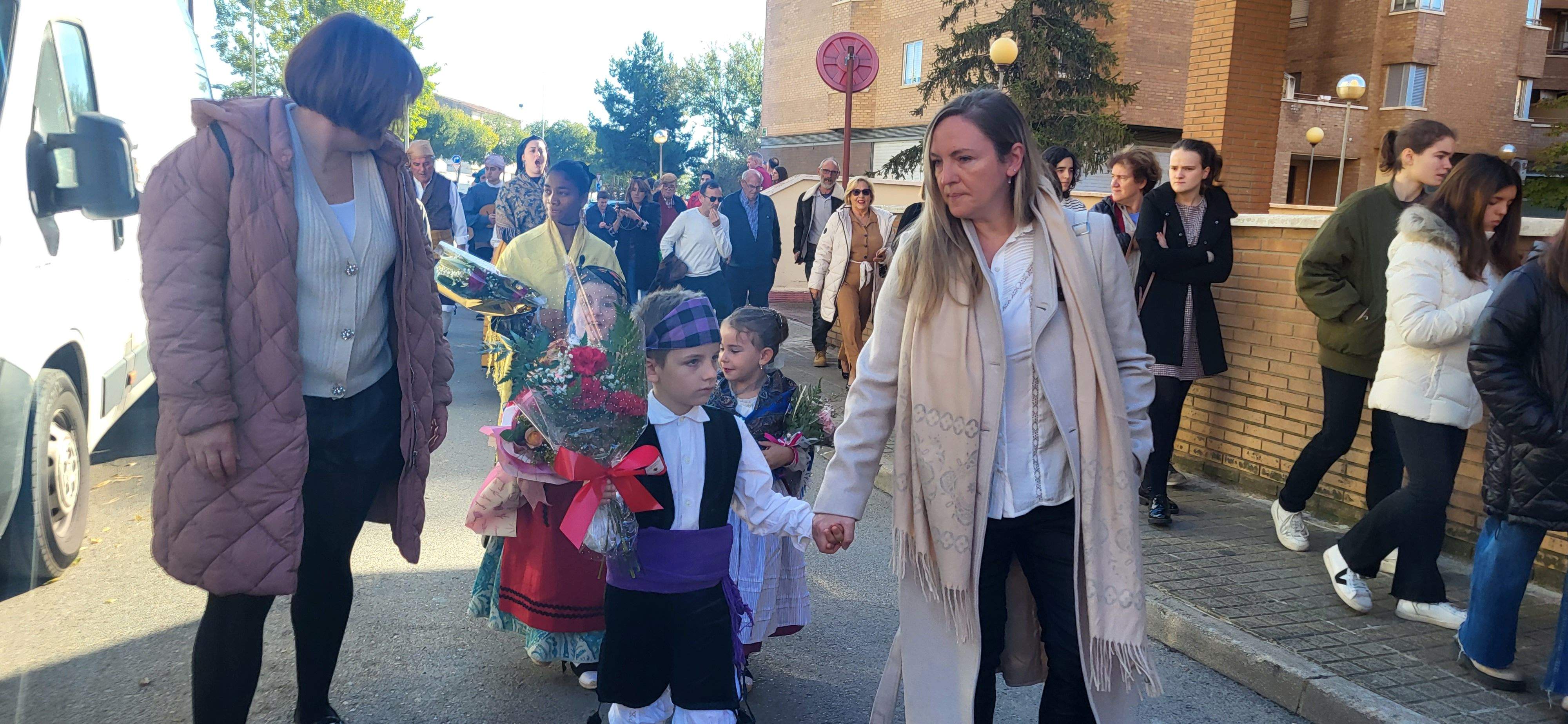 Ofrenda de flores y frutos del barrio de Santo Domingo y San Martín. Foto Myriam Martínez 