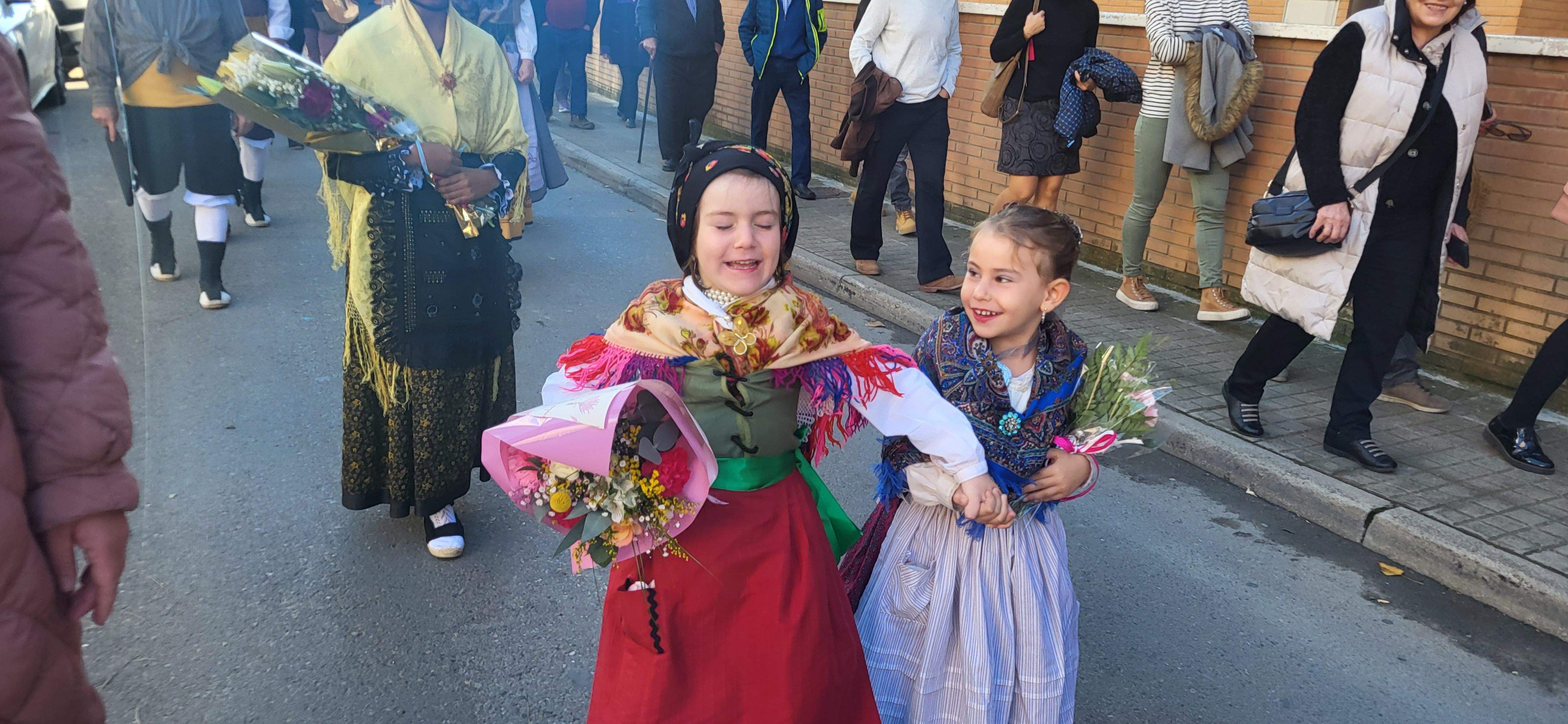 Ofrenda de flores y frutos del barrio de Santo Domingo y San Martín. Foto Myriam Martínez 