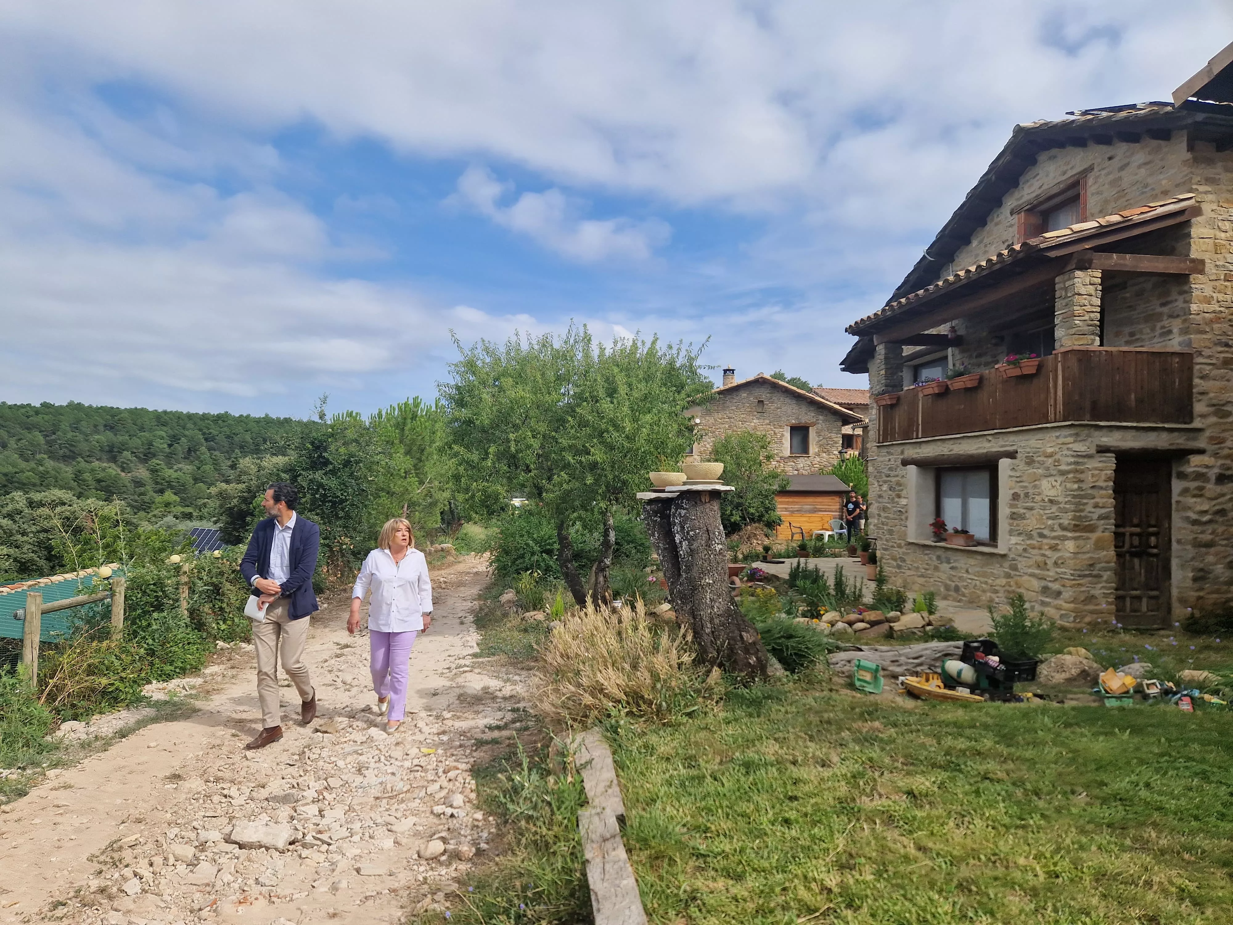  Visita de la consejera de Educación a Caneto.