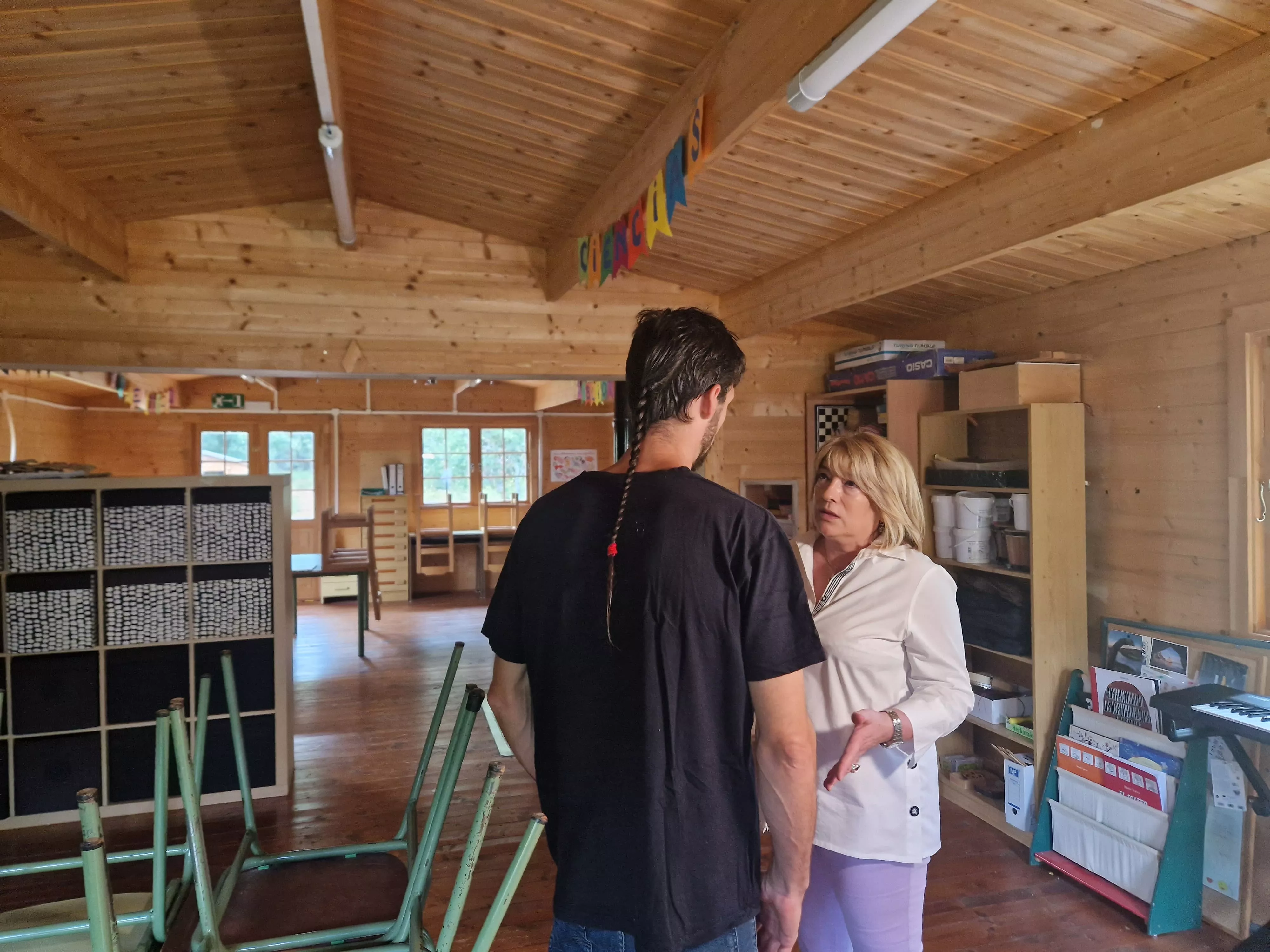  Visita de la consejera de Educación a Caneto.