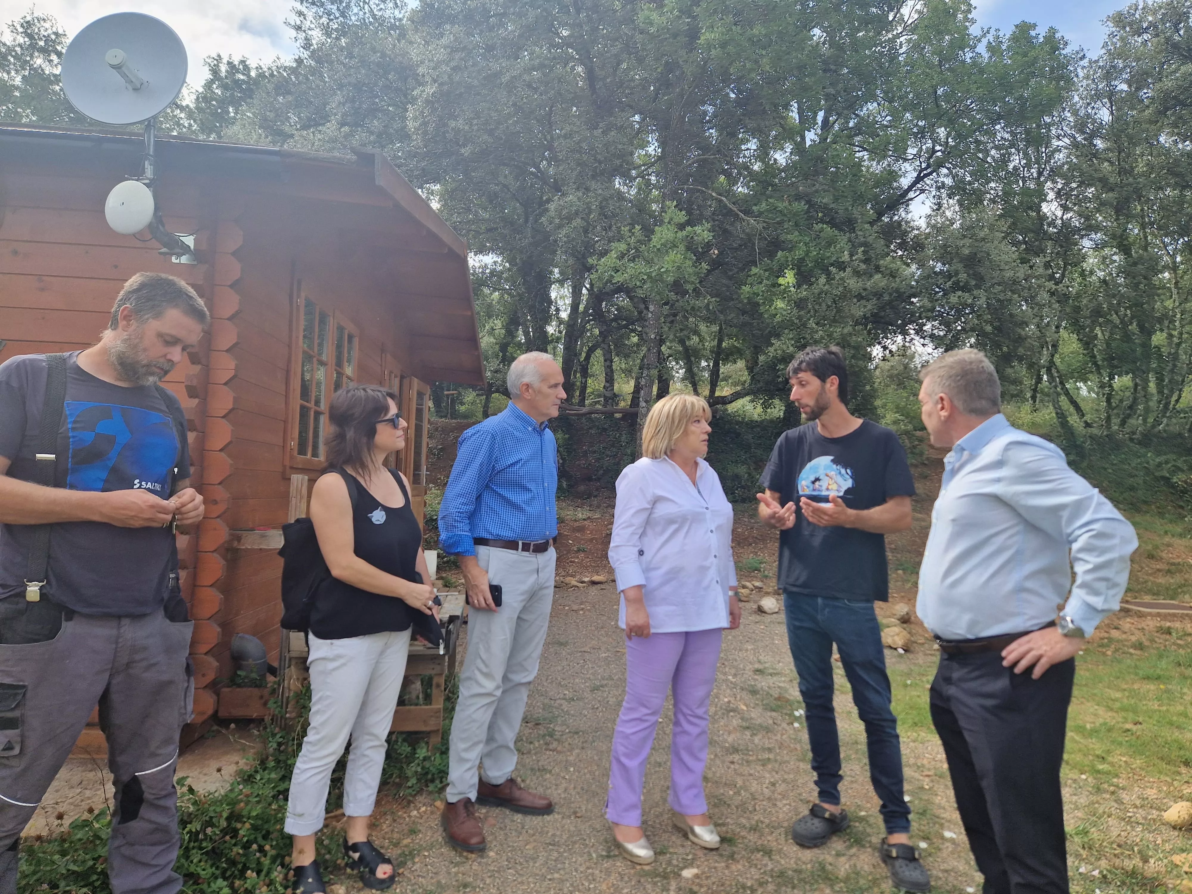  Visita de la consejera de Educación a Caneto.