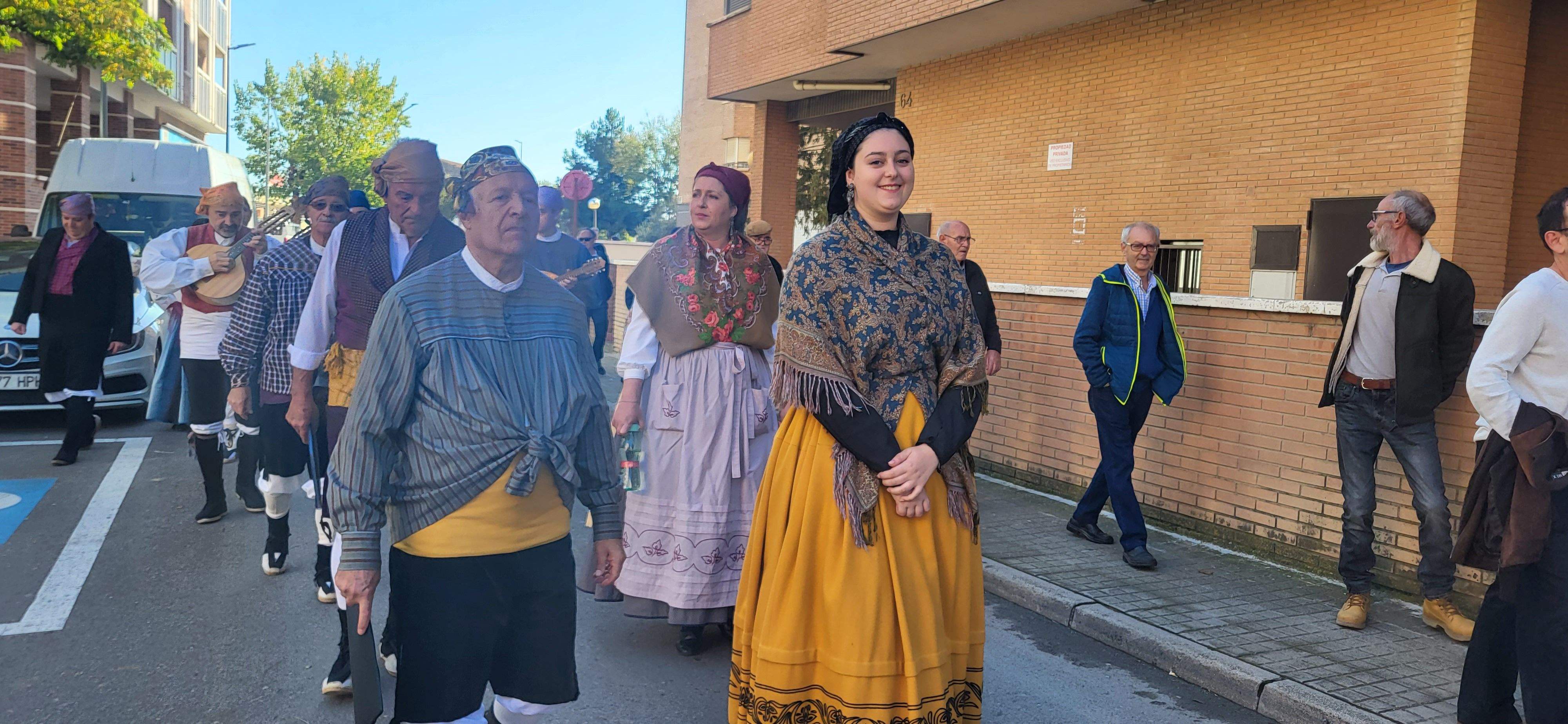 Ofrenda de flores y frutos del barrio de Santo Domingo y San Martín. Foto Myriam Martínez 