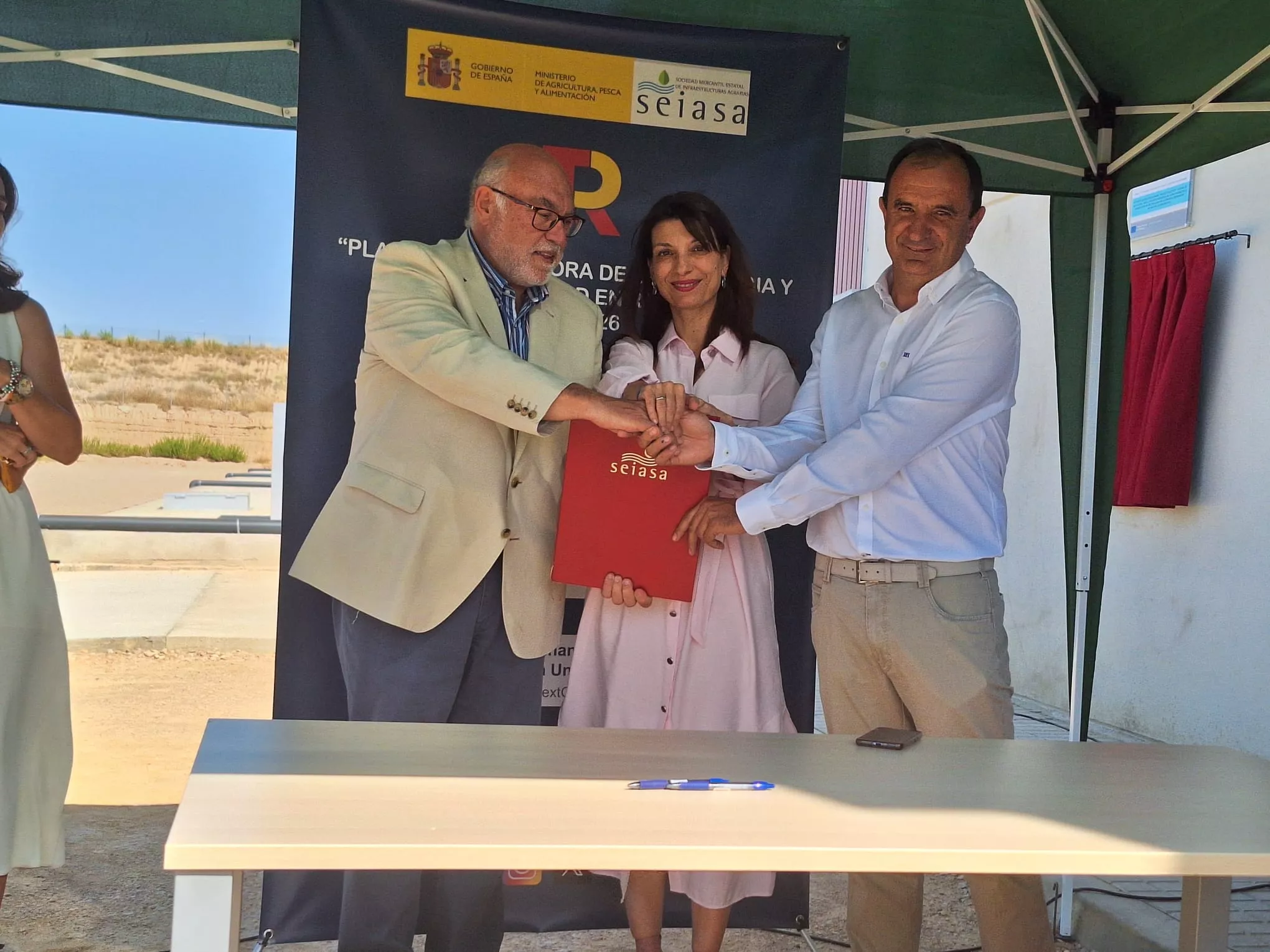 Acto de entrega de las obras de modernización de regadíos en Molinar del Flumen.