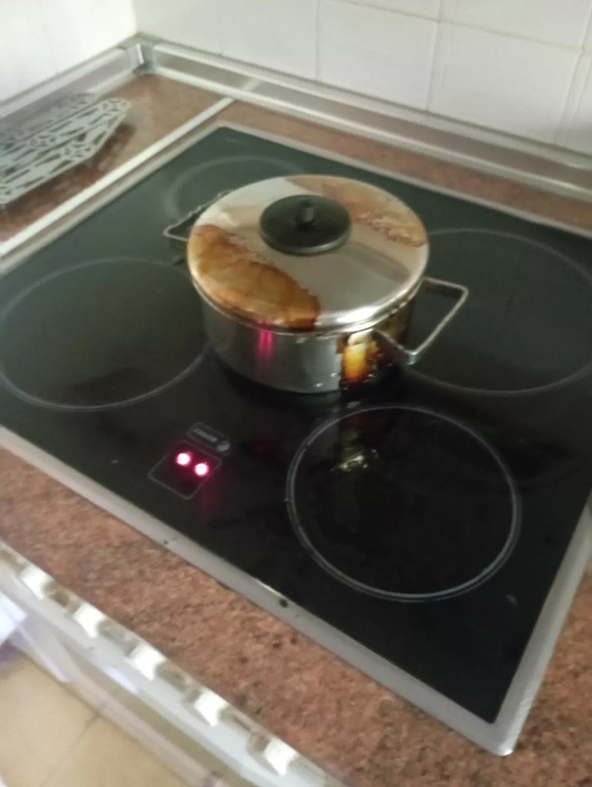 La perola incendiada en el Perpetuo Socorro