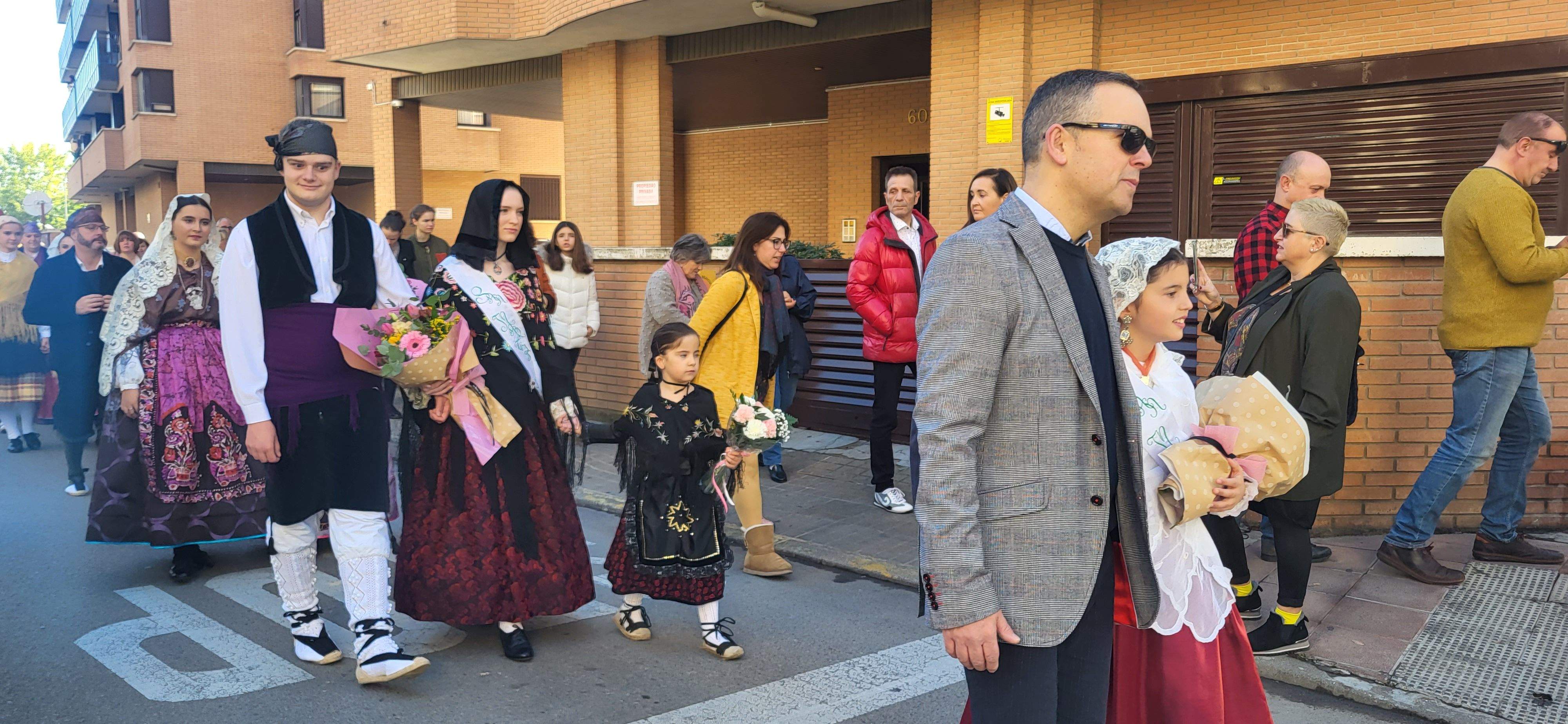 Ofrenda de flores y frutos del barrio de Santo Domingo y San Martín. Foto Myriam Martínez 