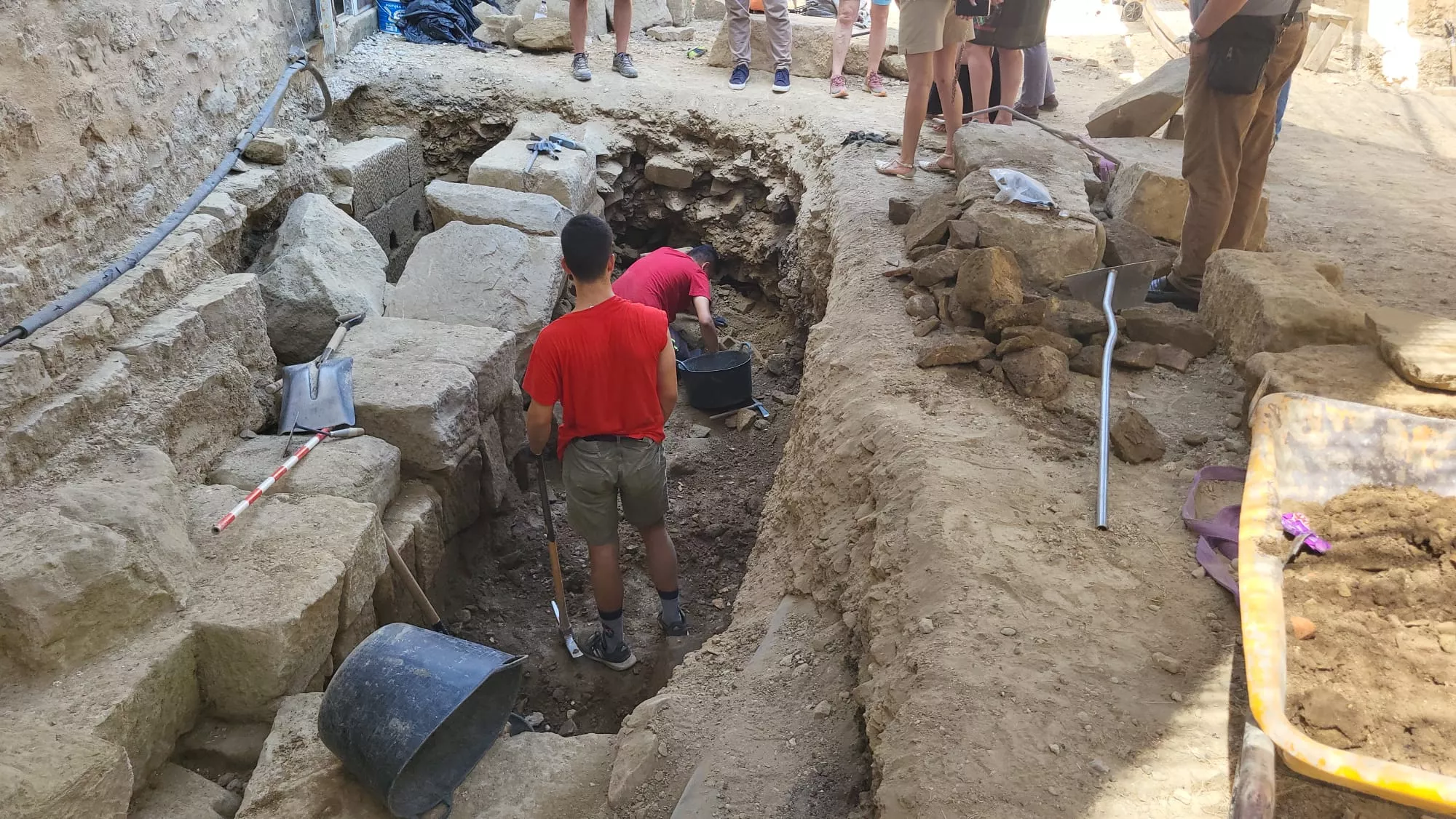 Excavaciones en el entorno de la Catedral de Huesca