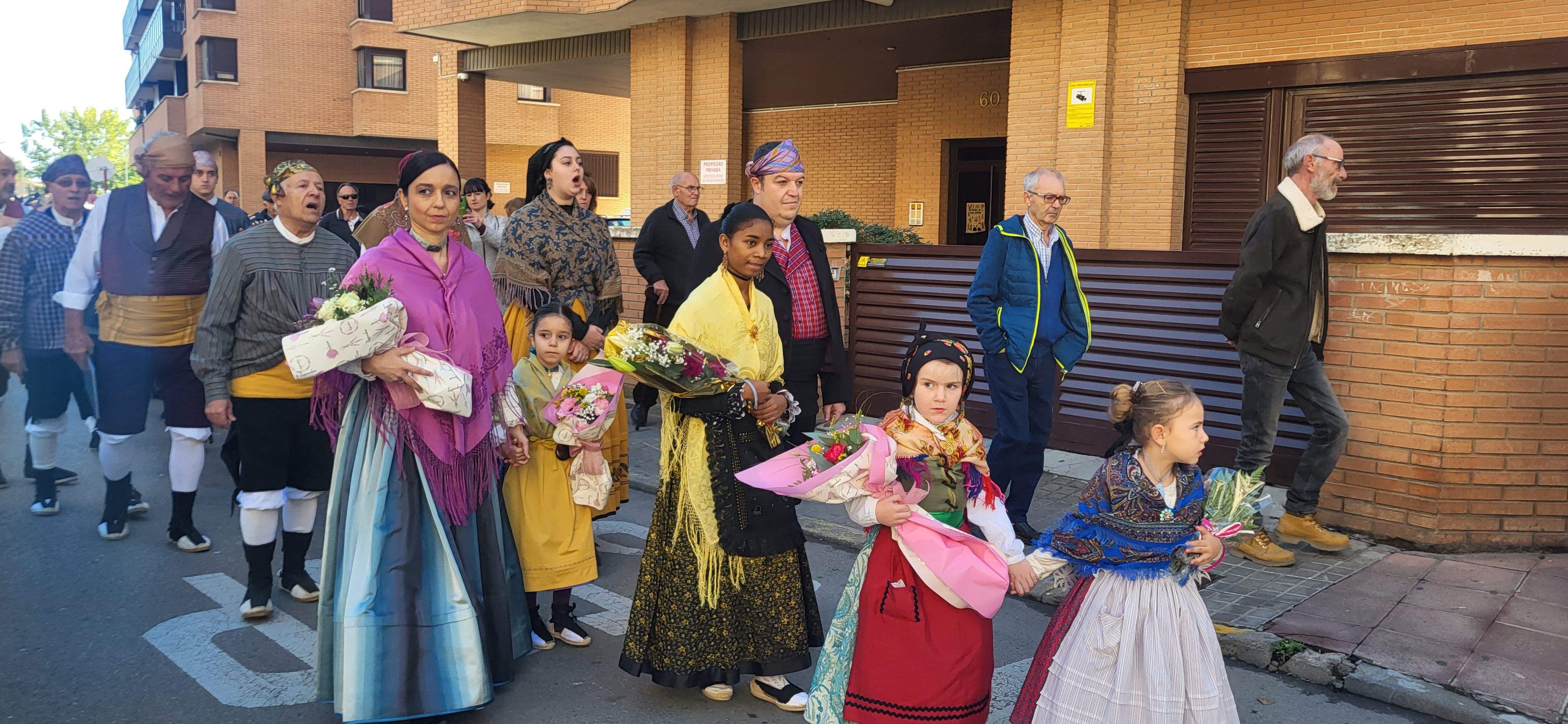 Ofrenda de flores y frutos del barrio de Santo Domingo y San Martín. Foto Myriam Martínez 