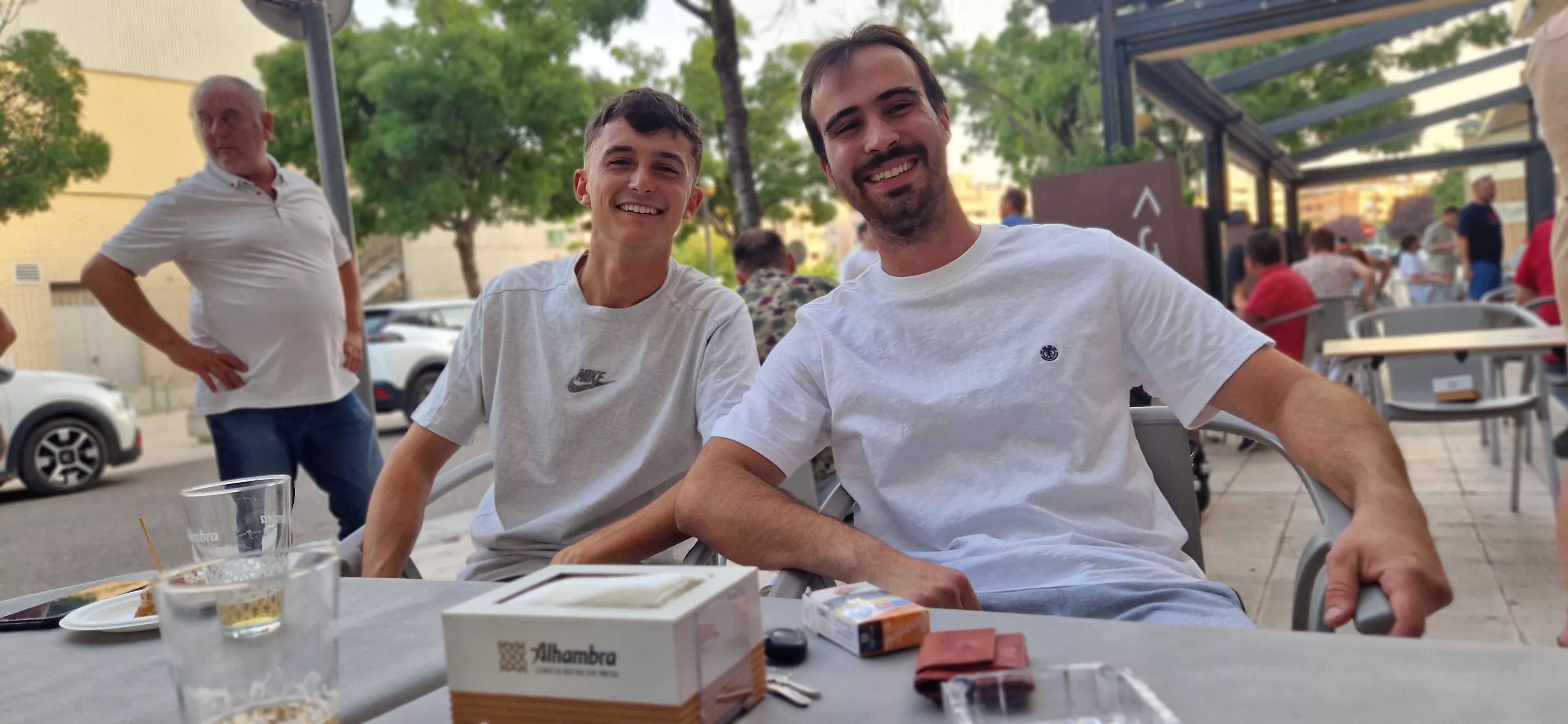 Inauguración del nuevo bar Ágora de Huesca. Foto Myriam Martínez 