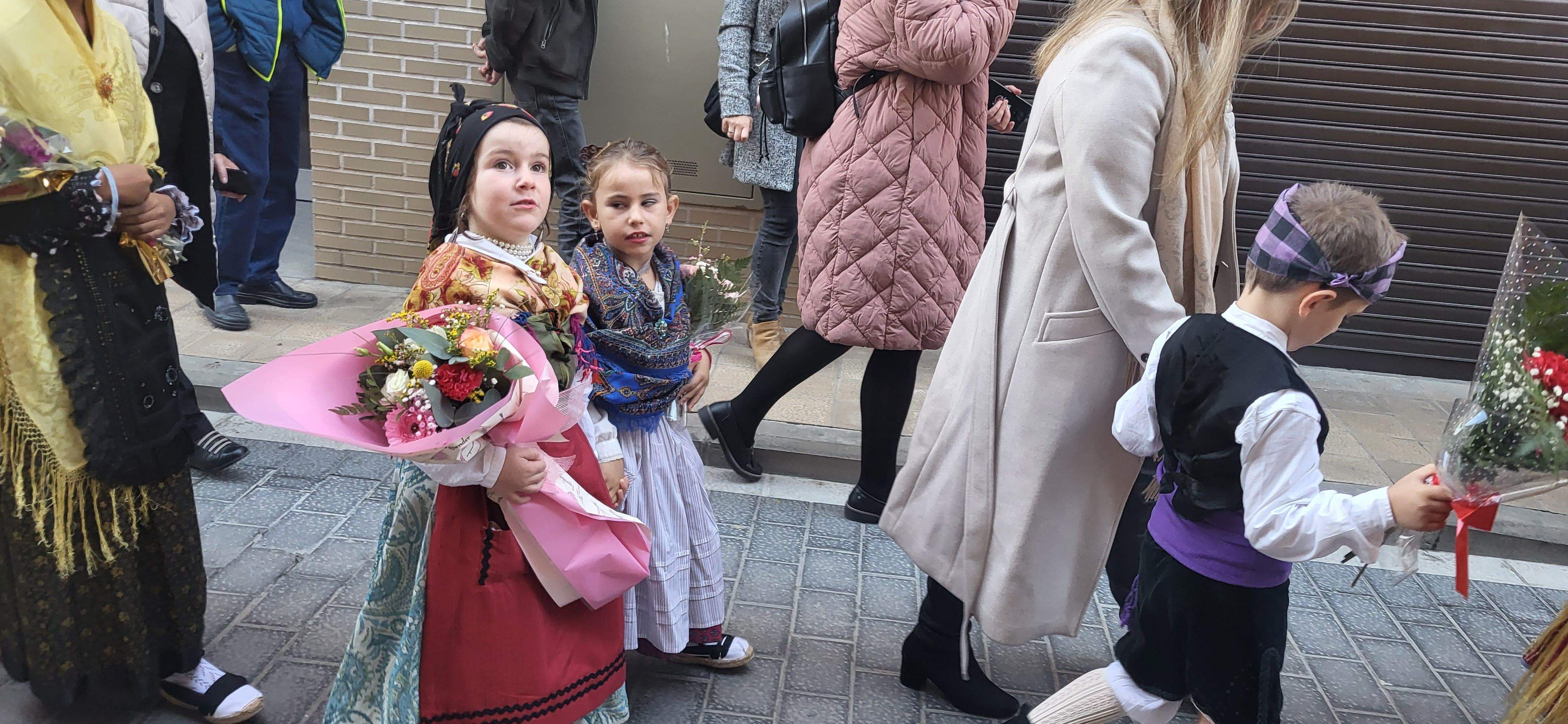 Ofrenda de flores y frutos del barrio de Santo Domingo y San Martín. Foto Myriam Martínez 