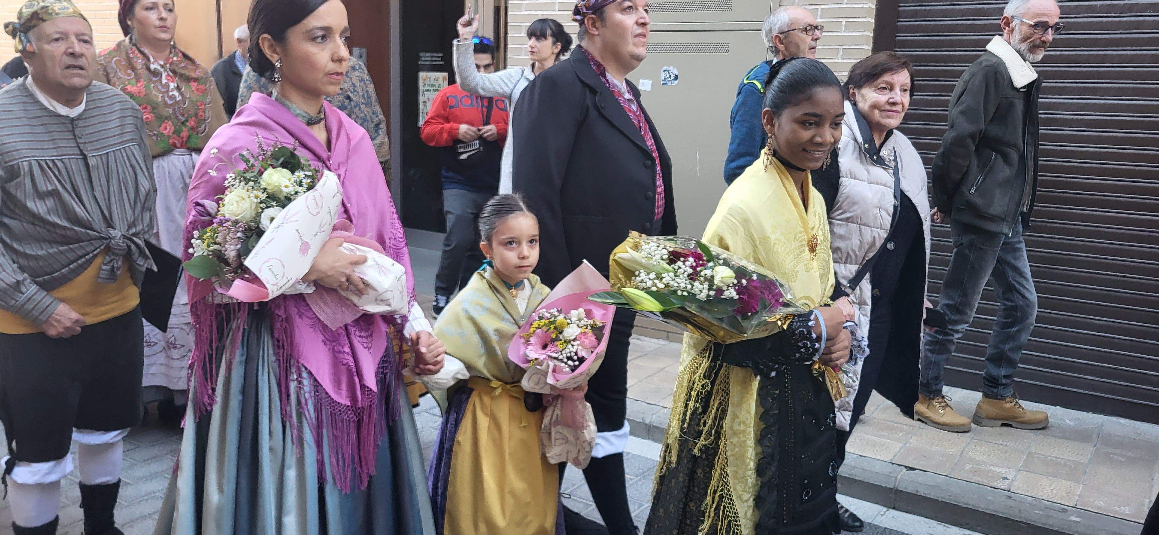 Ofrenda de flores y frutos del barrio de Santo Domingo y San Martín. Foto Myriam Martínez 
