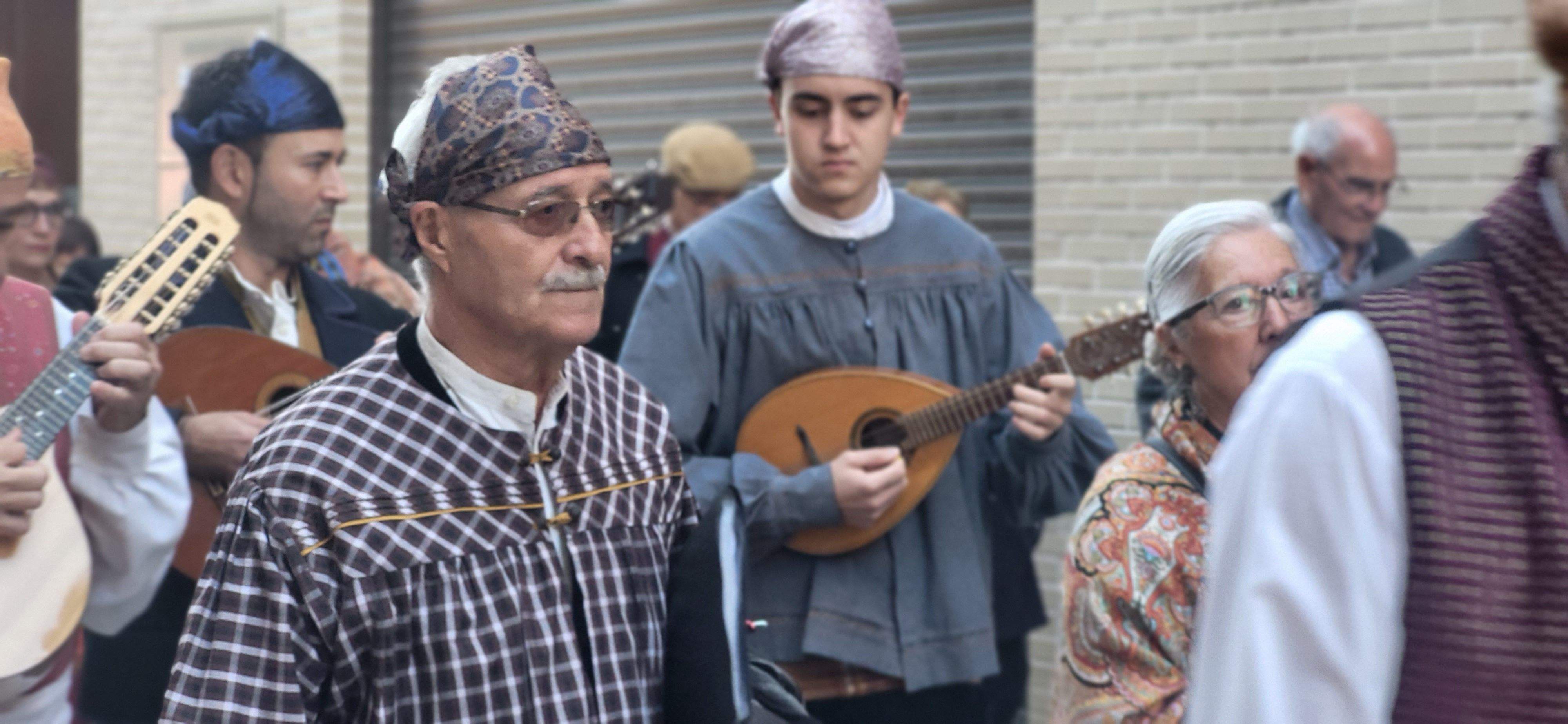 Ofrenda de flores y frutos del barrio de Santo Domingo y San Martín. Foto Myriam Martínez 