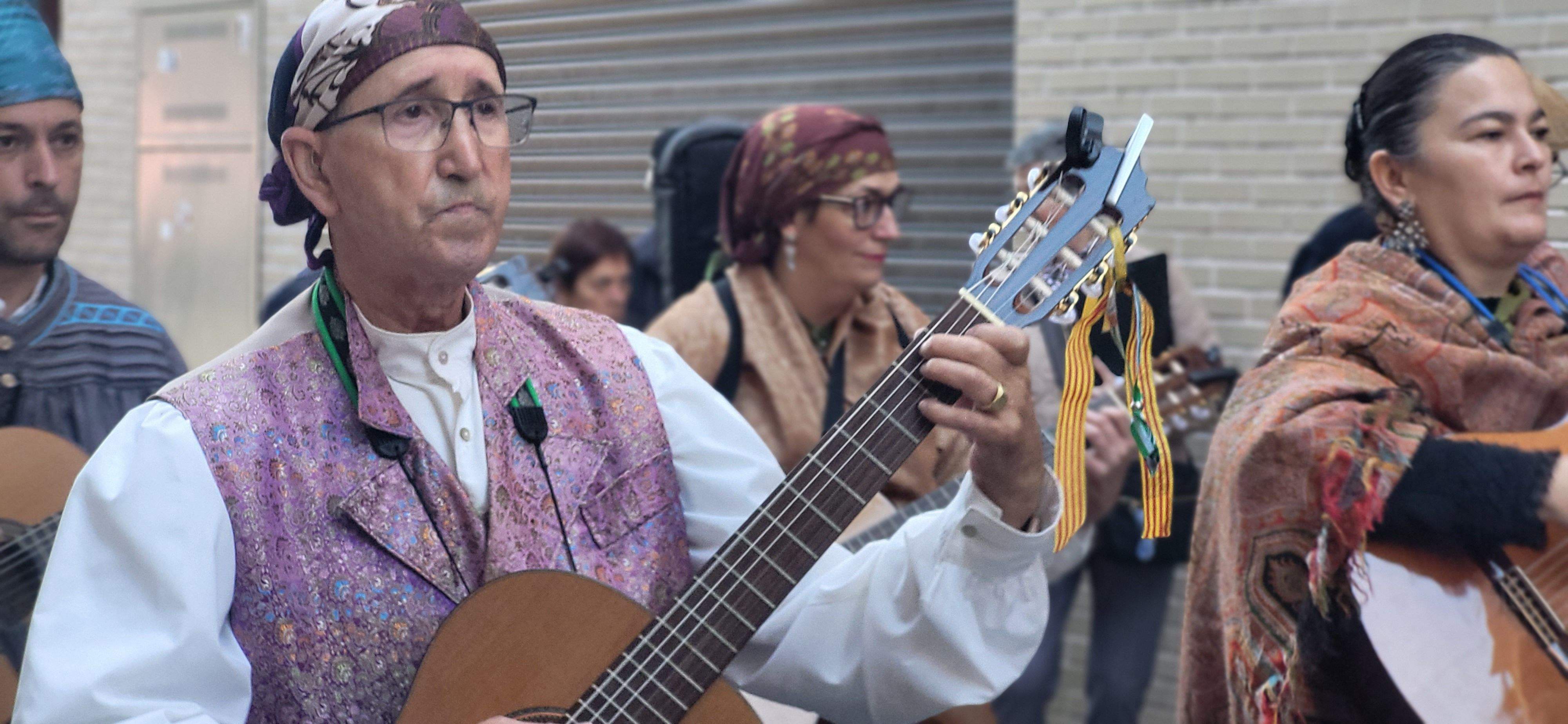 Ofrenda de flores y frutos del barrio de Santo Domingo y San Martín. Foto Myriam Martínez 