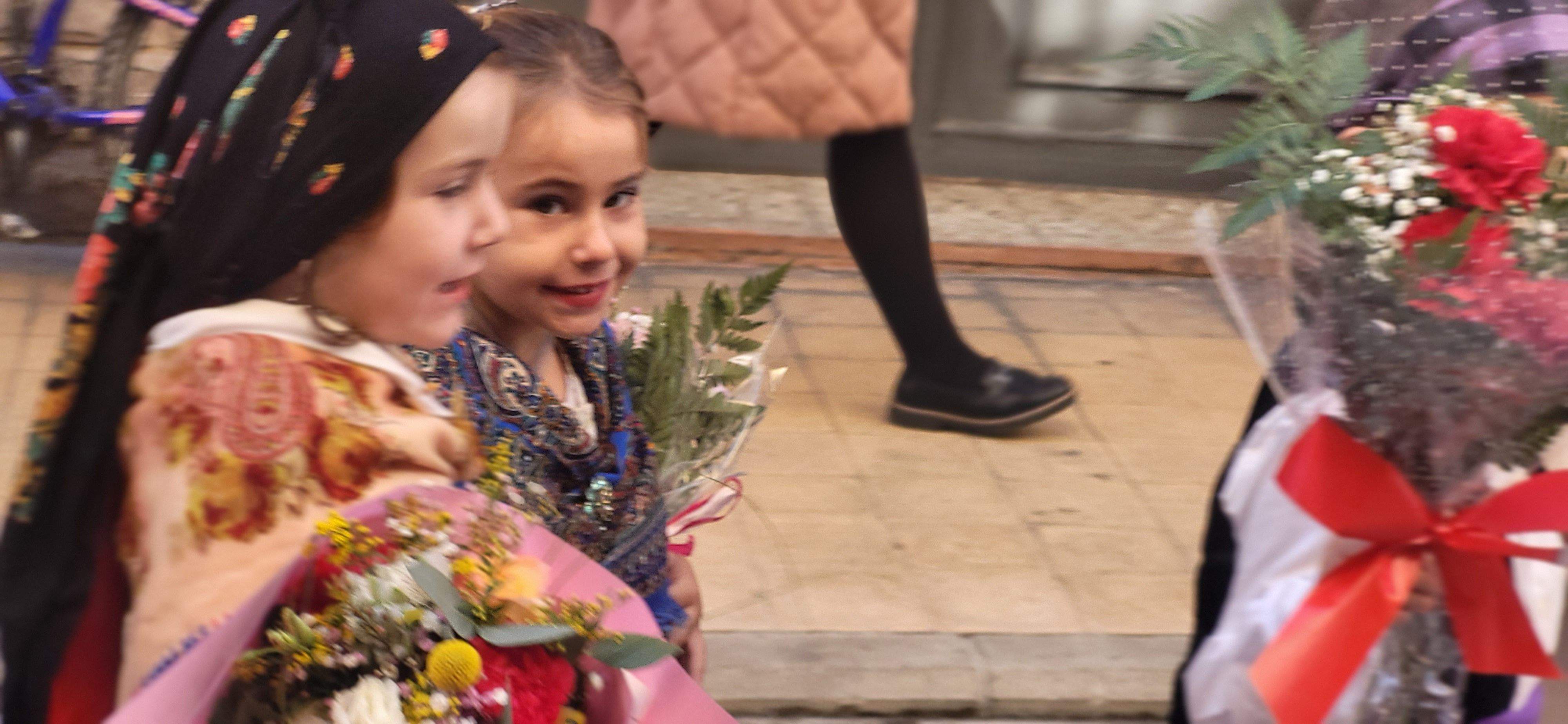 Ofrenda de flores y frutos del barrio de Santo Domingo y San Martín. Foto Myriam Martínez 