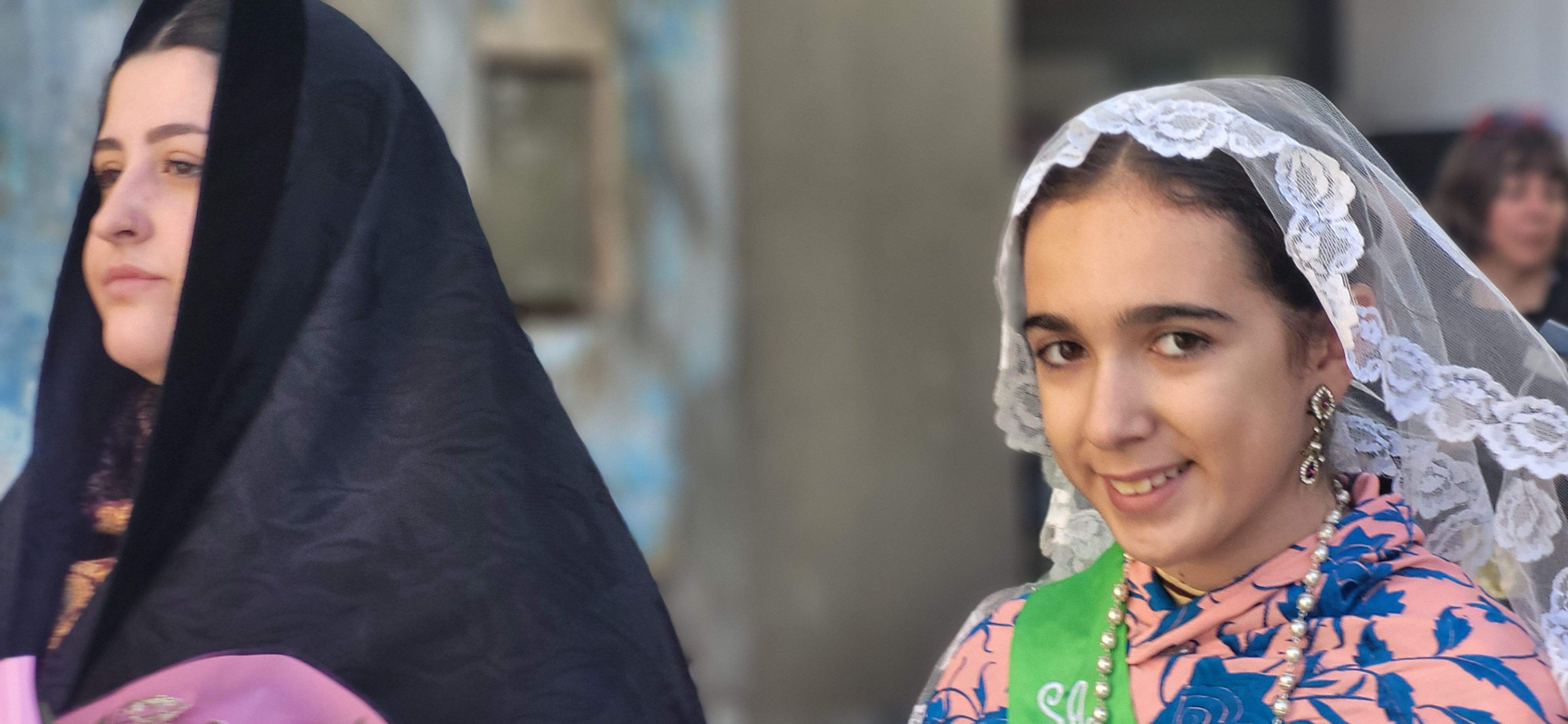 Ofrenda de flores y frutos del barrio de Santo Domingo y San Martín. Foto Myriam Martínez 
