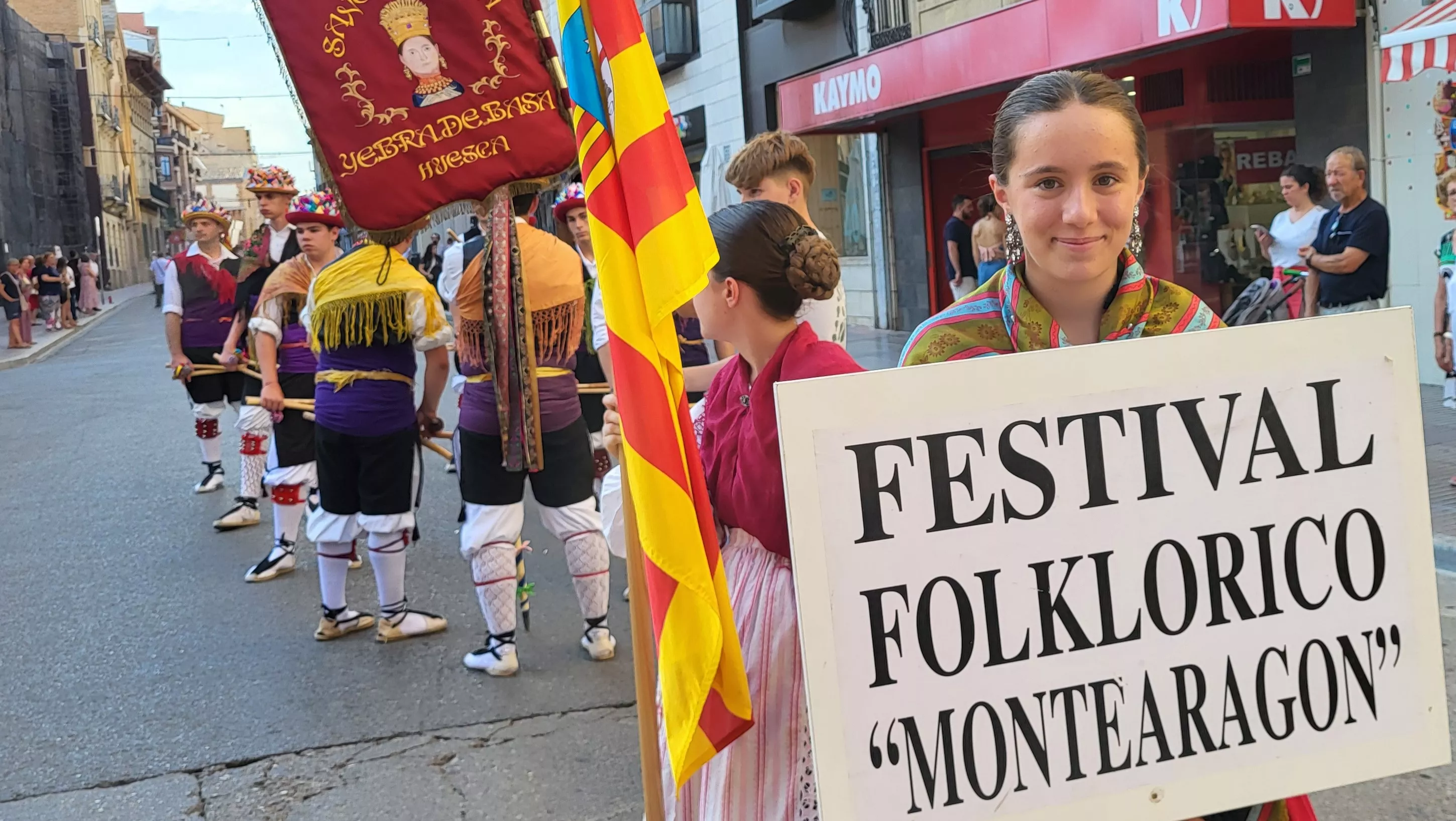 24º Festival Castillo de Montearagón: Pasacalles por el centro de Huesca. Foto Mercedes Manterola