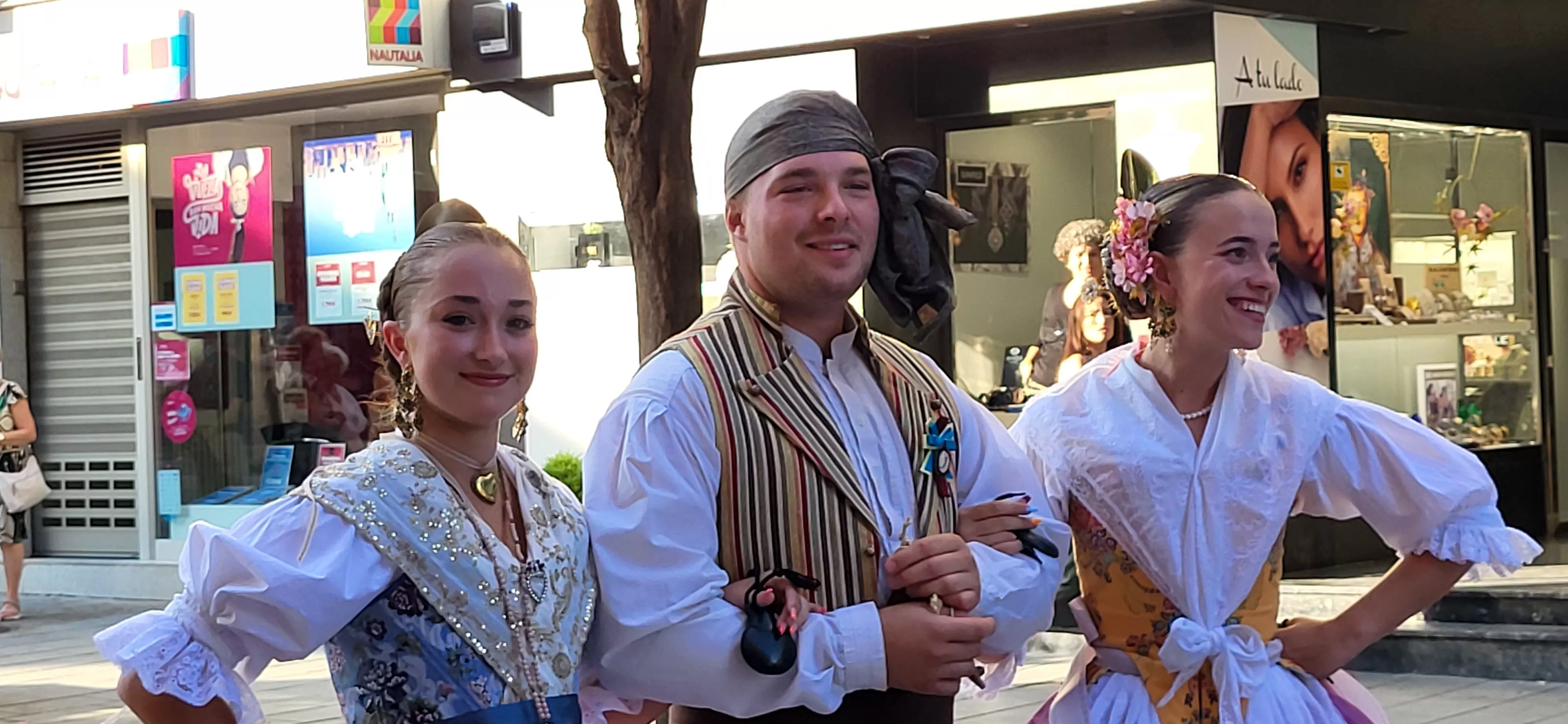 24º Festival Castillo de Montearagón: Pasacalles por el centro de Huesca. Foto Mercedes Manterola