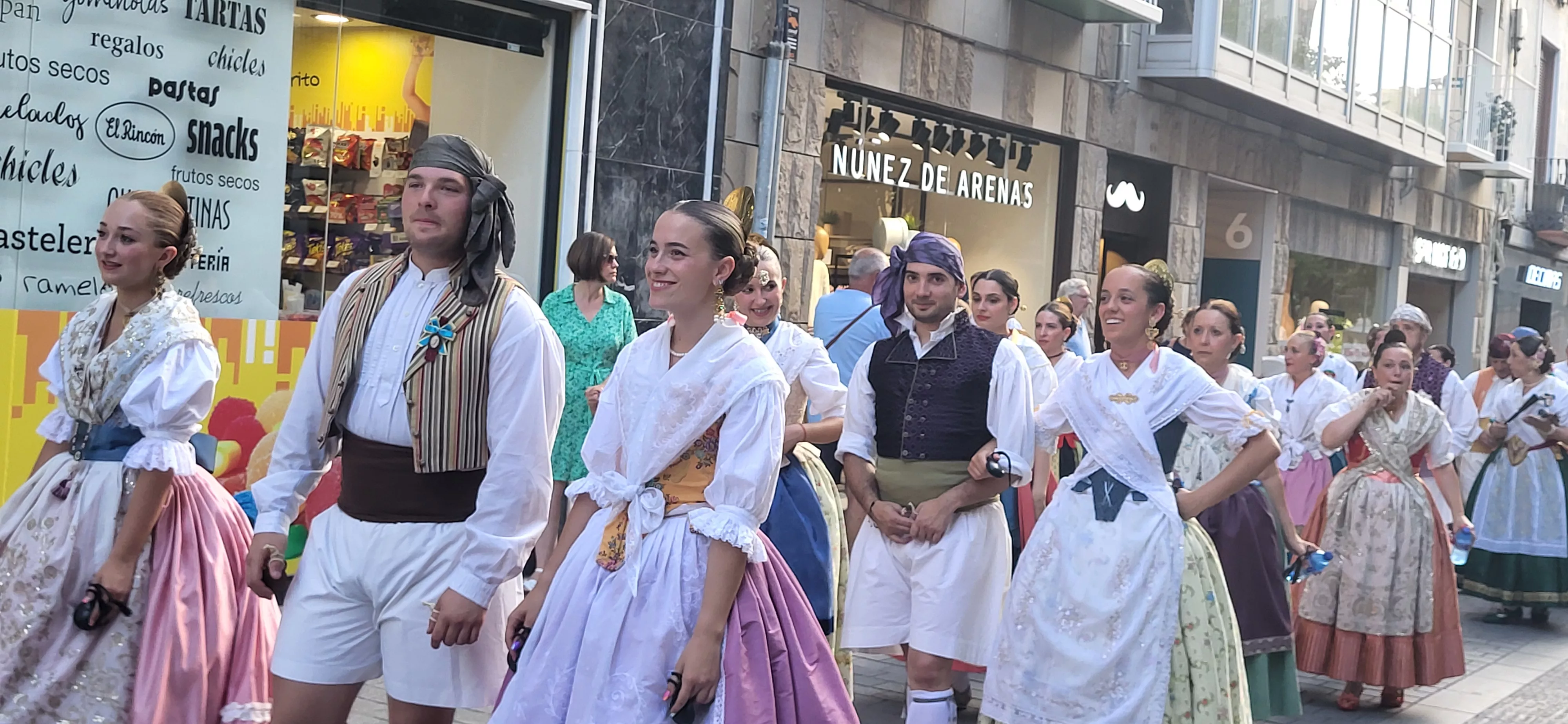 24º Festival Castillo de Montearagón: Pasacalles por el centro de Huesca. Foto Mercedes Manterola
