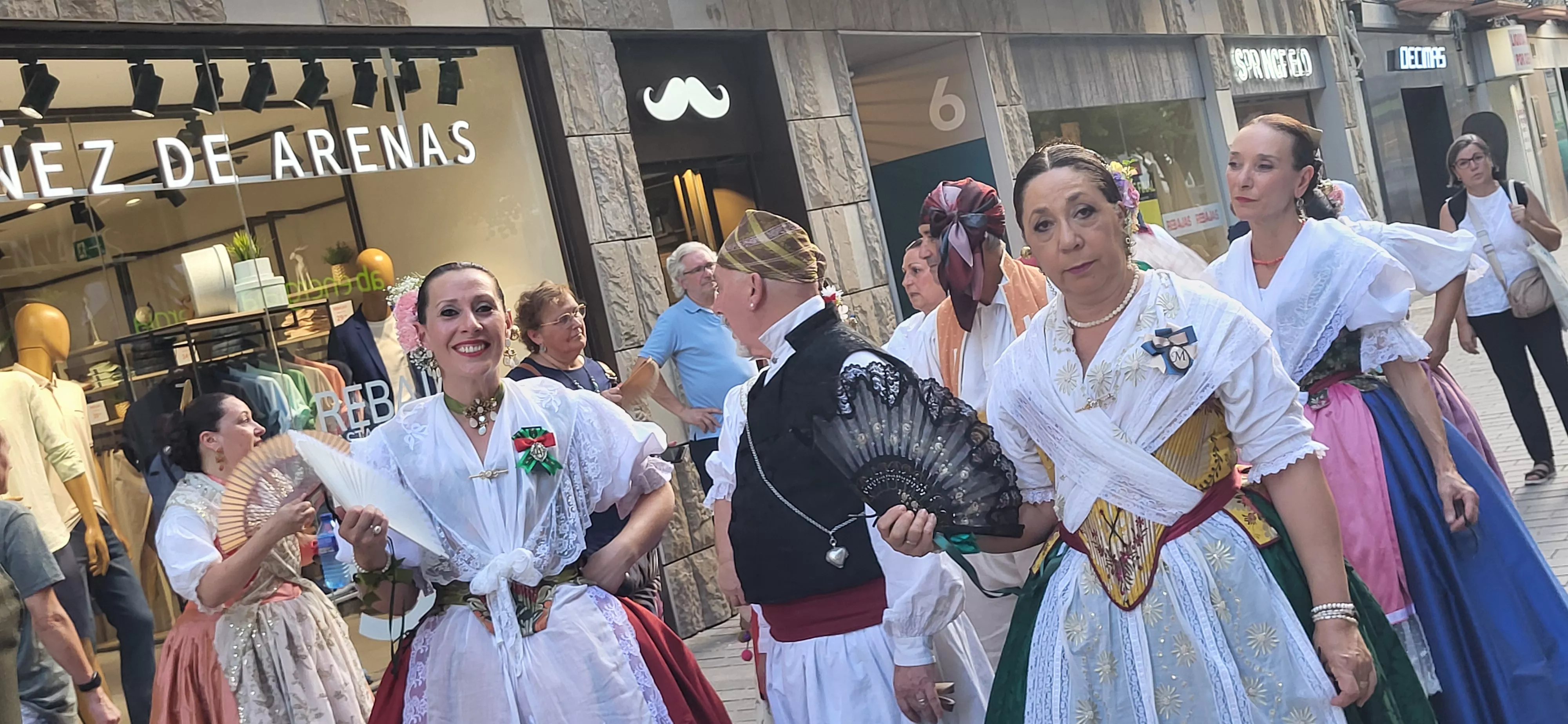 24º Festival Castillo de Montearagón: Pasacalles por el centro de Huesca. Foto Mercedes Manterola