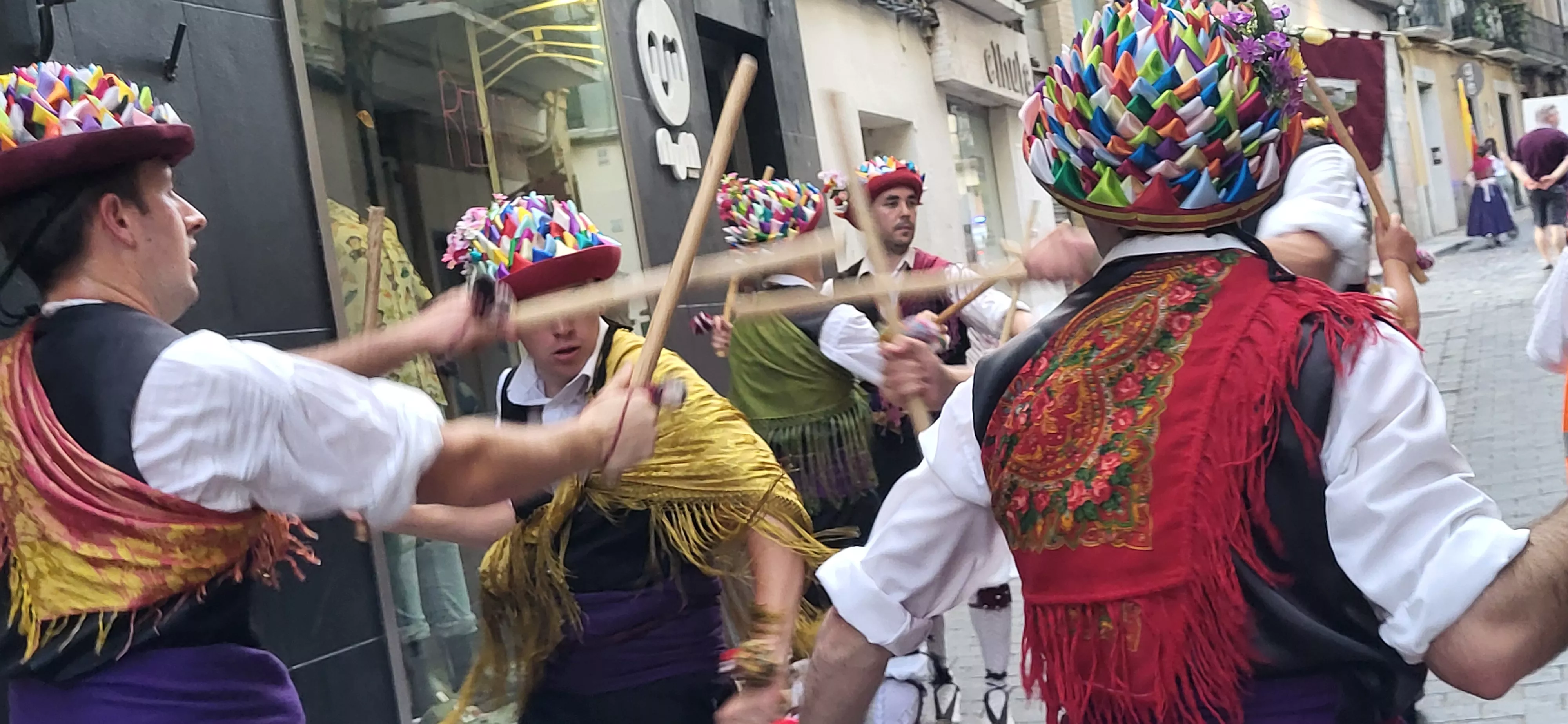 24º Festival Castillo de Montearagón: Pasacalles por el centro de Huesca. Foto Mercedes Manterola