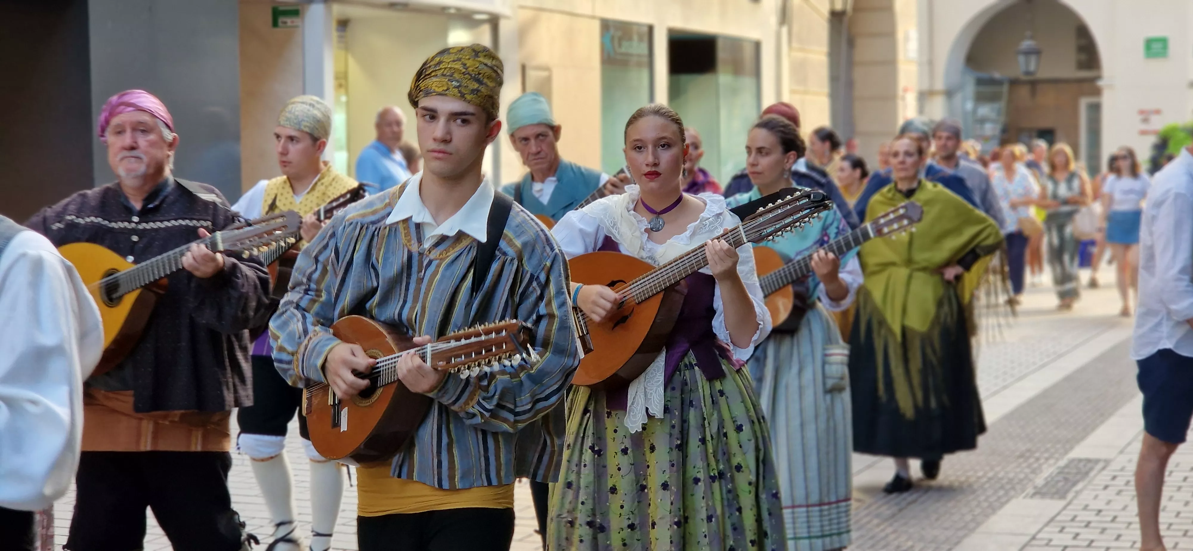 24º Festival Castillo de Montearagón: Actuación en la plaza López Allué. Foto Myriam Martínez