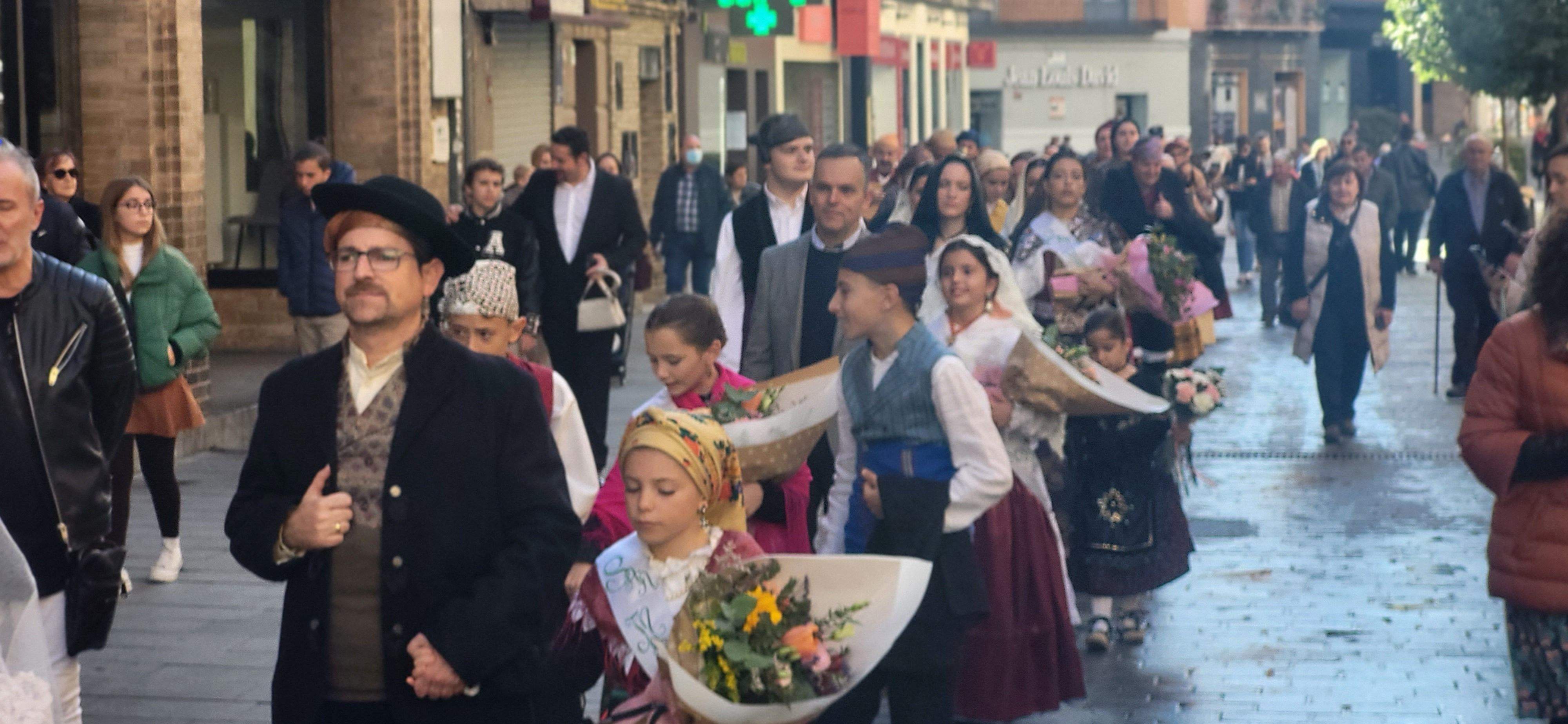 Ofrenda de flores y frutos del barrio de Santo Domingo y San Martín. Foto Myriam Martínez 