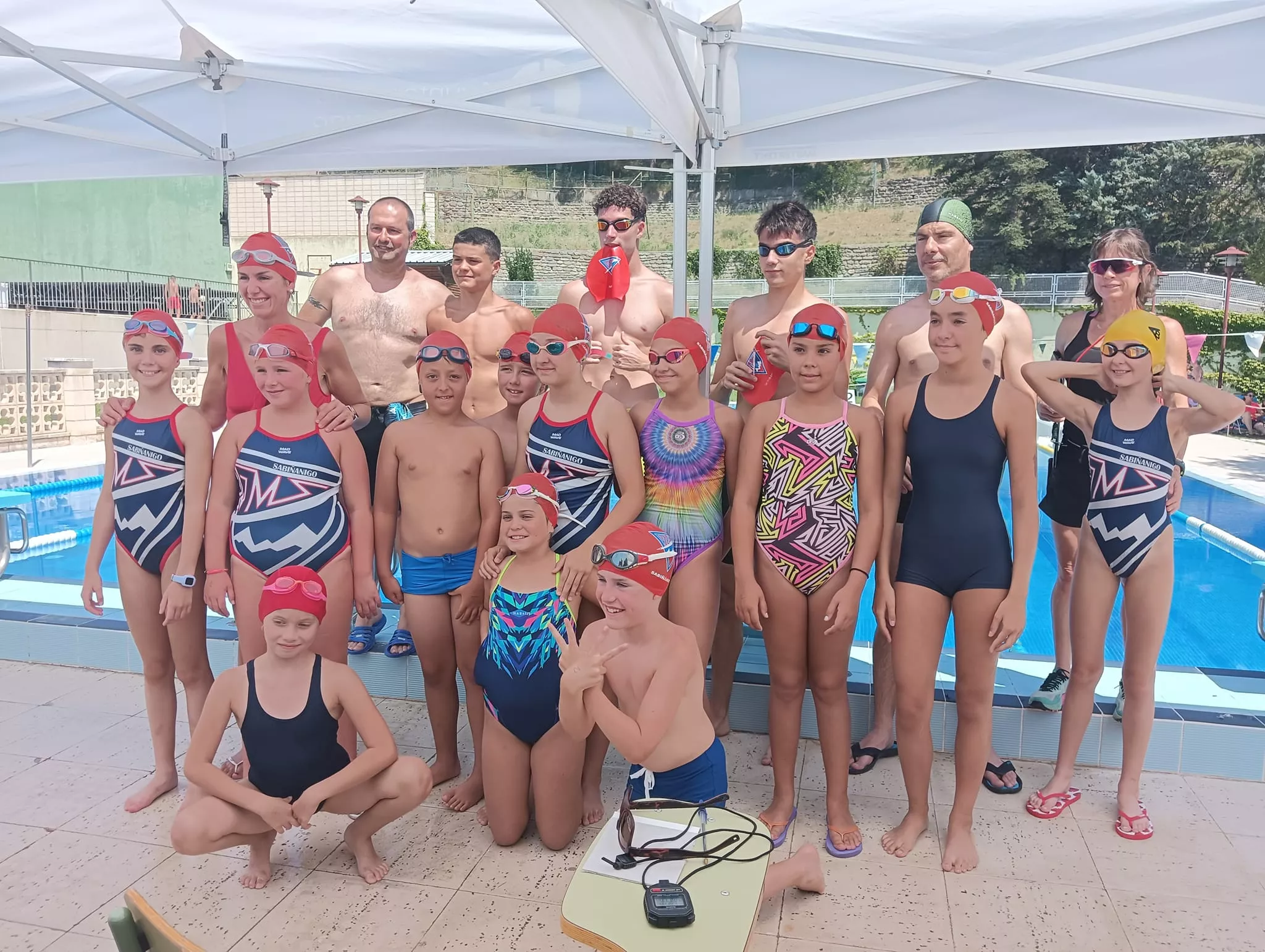 Nadadores de Grupos de Montaña Sabiñánigo. Foto: Andrés Alcaraz