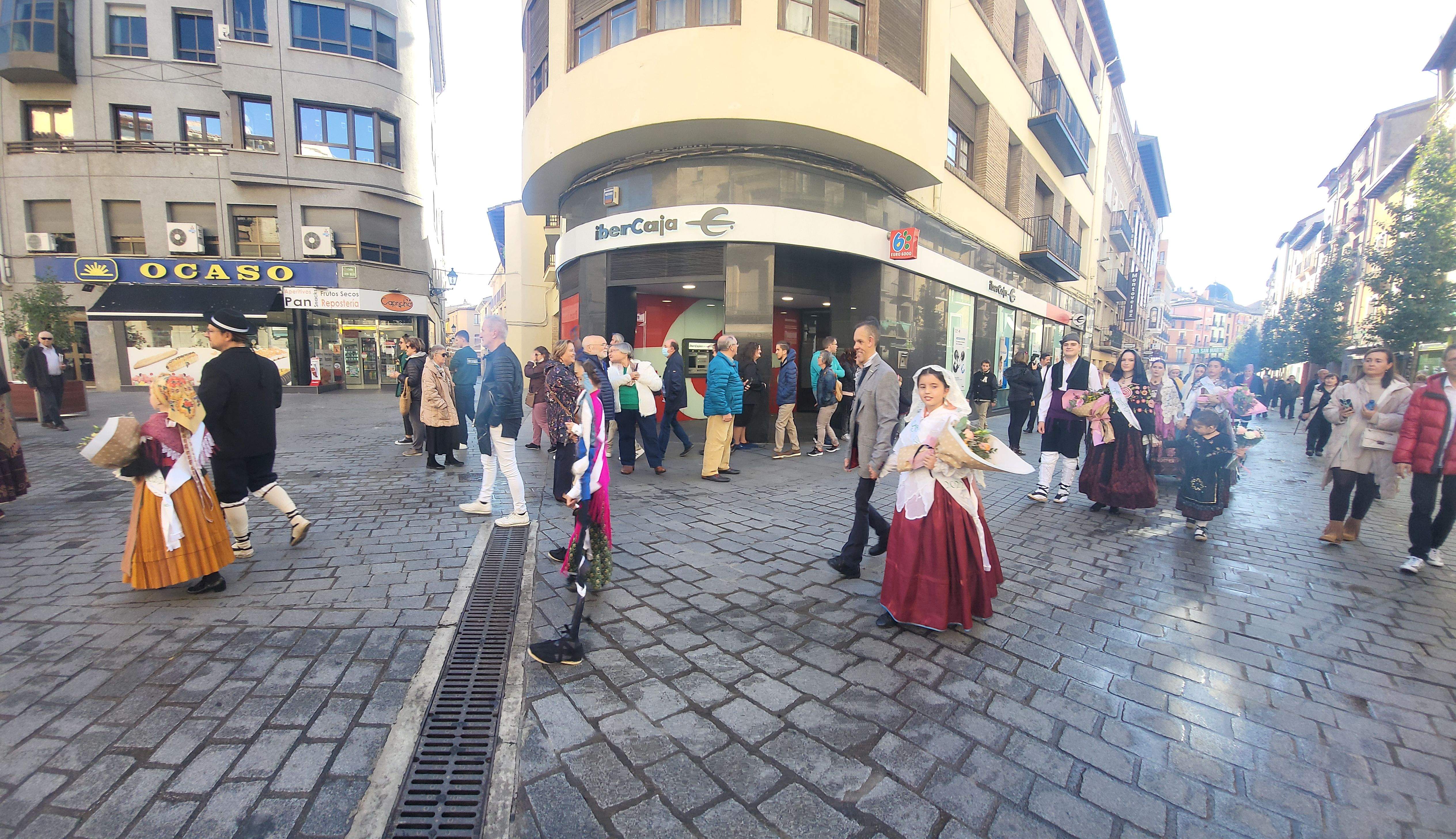 Ofrenda de flores y frutos del barrio de Santo Domingo y San Martín. Foto Myriam Martínez 