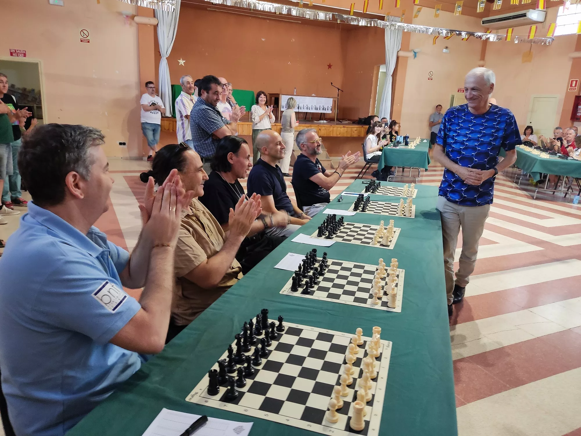 Simultáneas torneo ajedrez Alciubierre