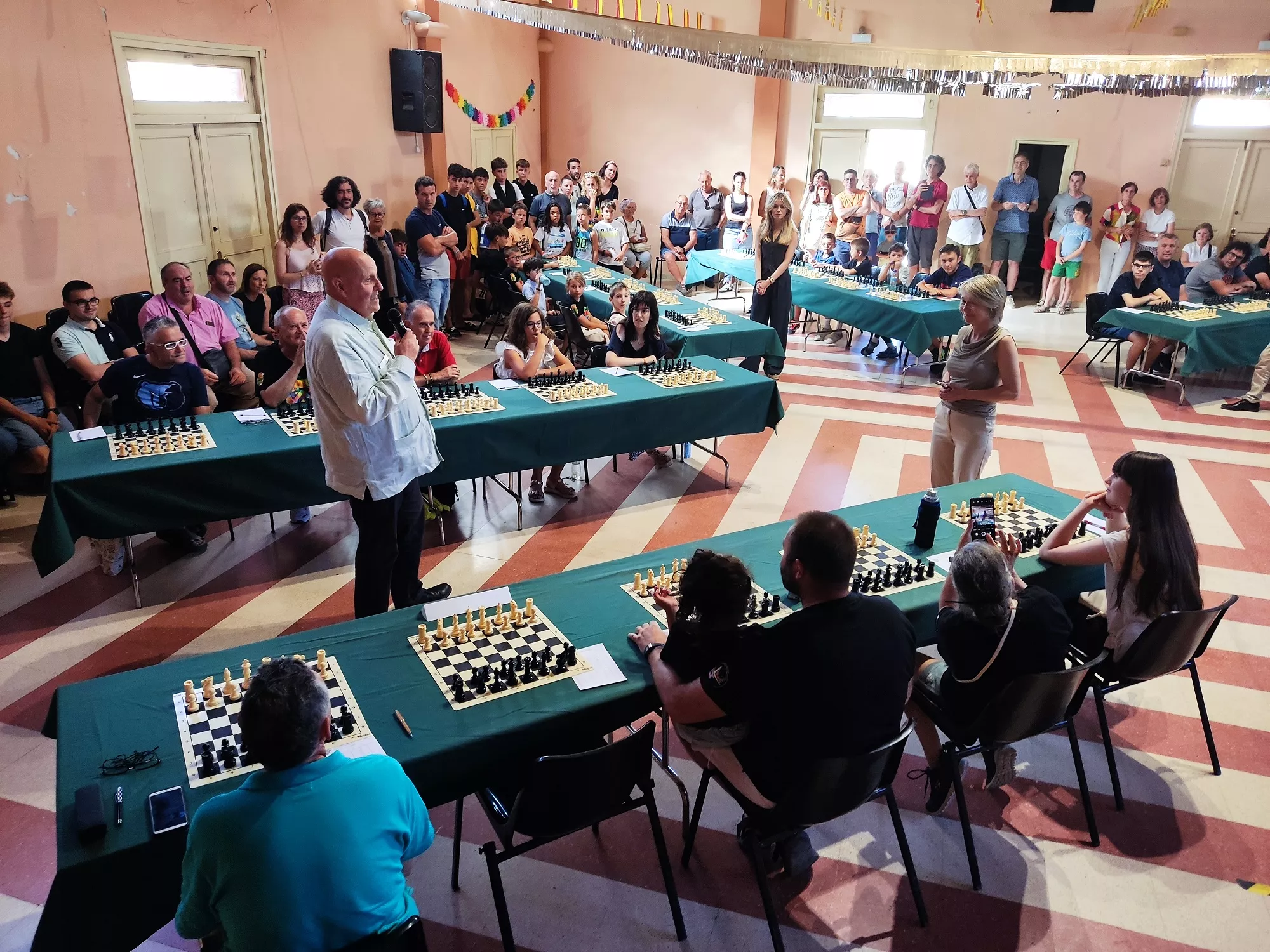 Simultáneas torneo ajedrez Alciubierre