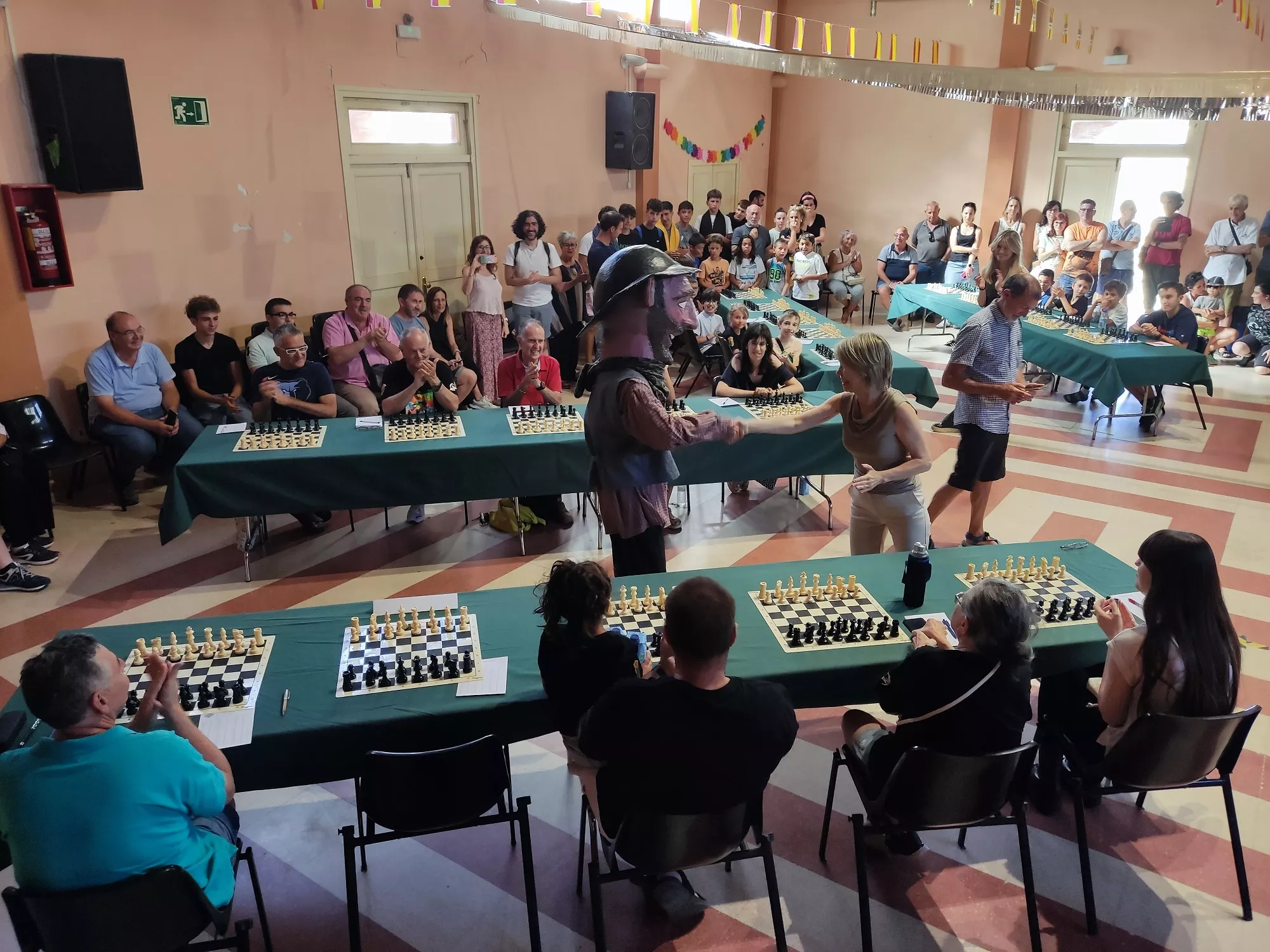 Simultáneas torneo ajedrez Alciubierre