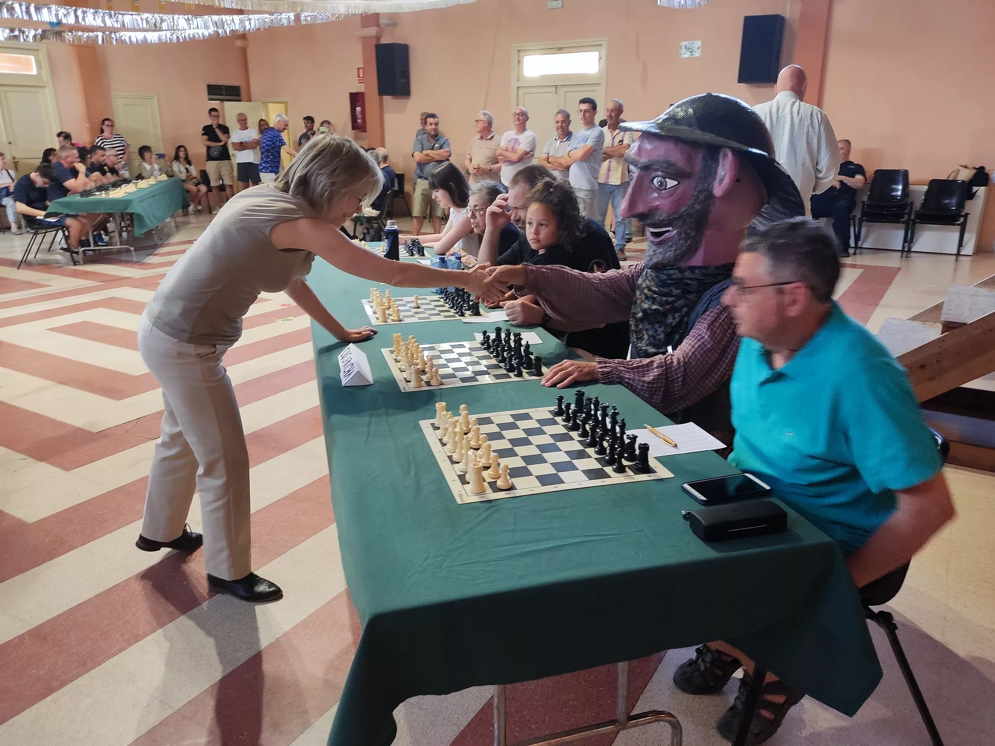 Simultáneas torneo ajedrez Alciubierre