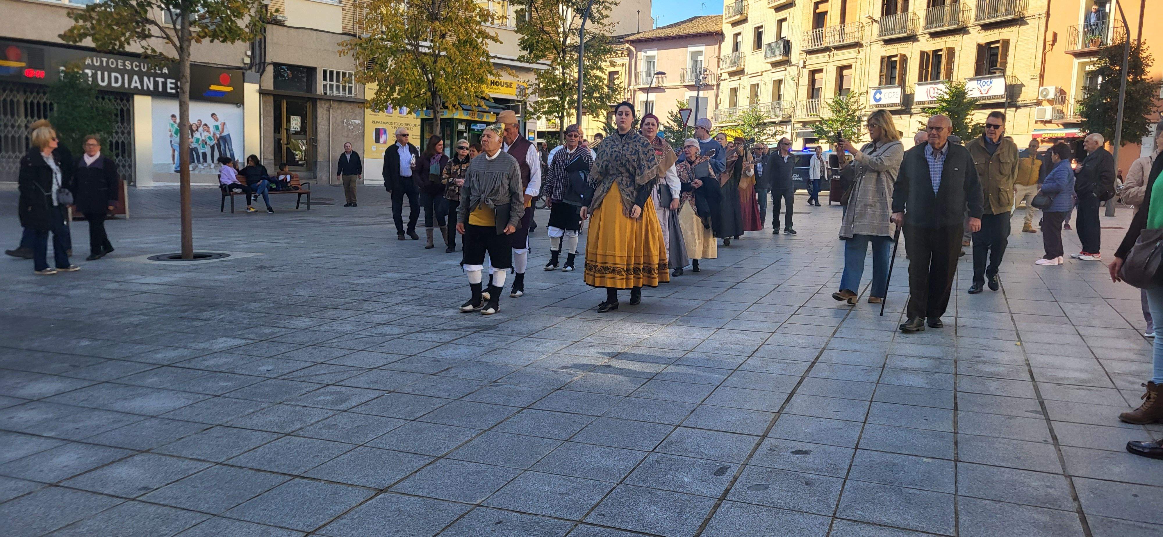 Ofrenda de flores y frutos del barrio de Santo Domingo y San Martín. Foto Myriam Martínez 