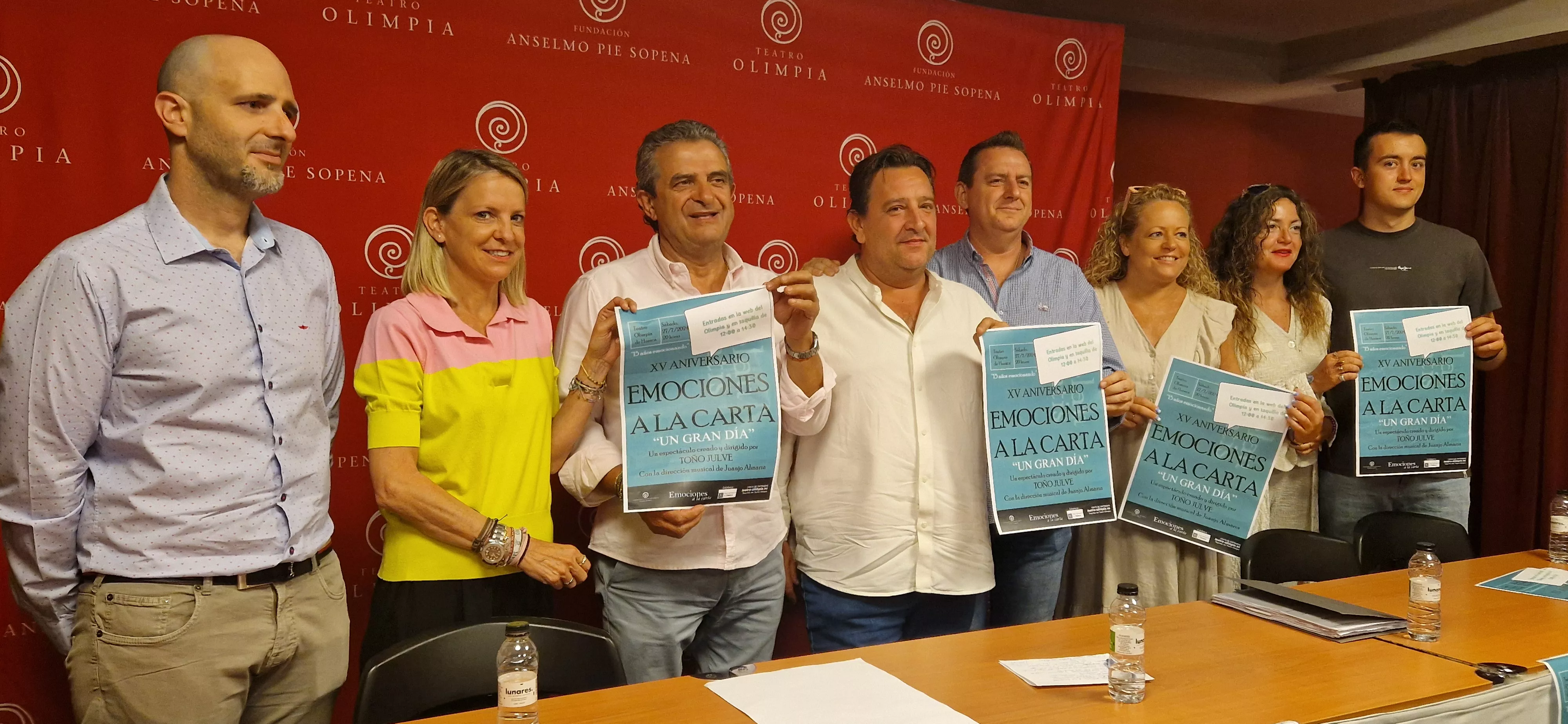 Presentación del espectáculo "Un gran día" por el 15 aniversario de Emociones a la carta. Foto Myriam Martínez