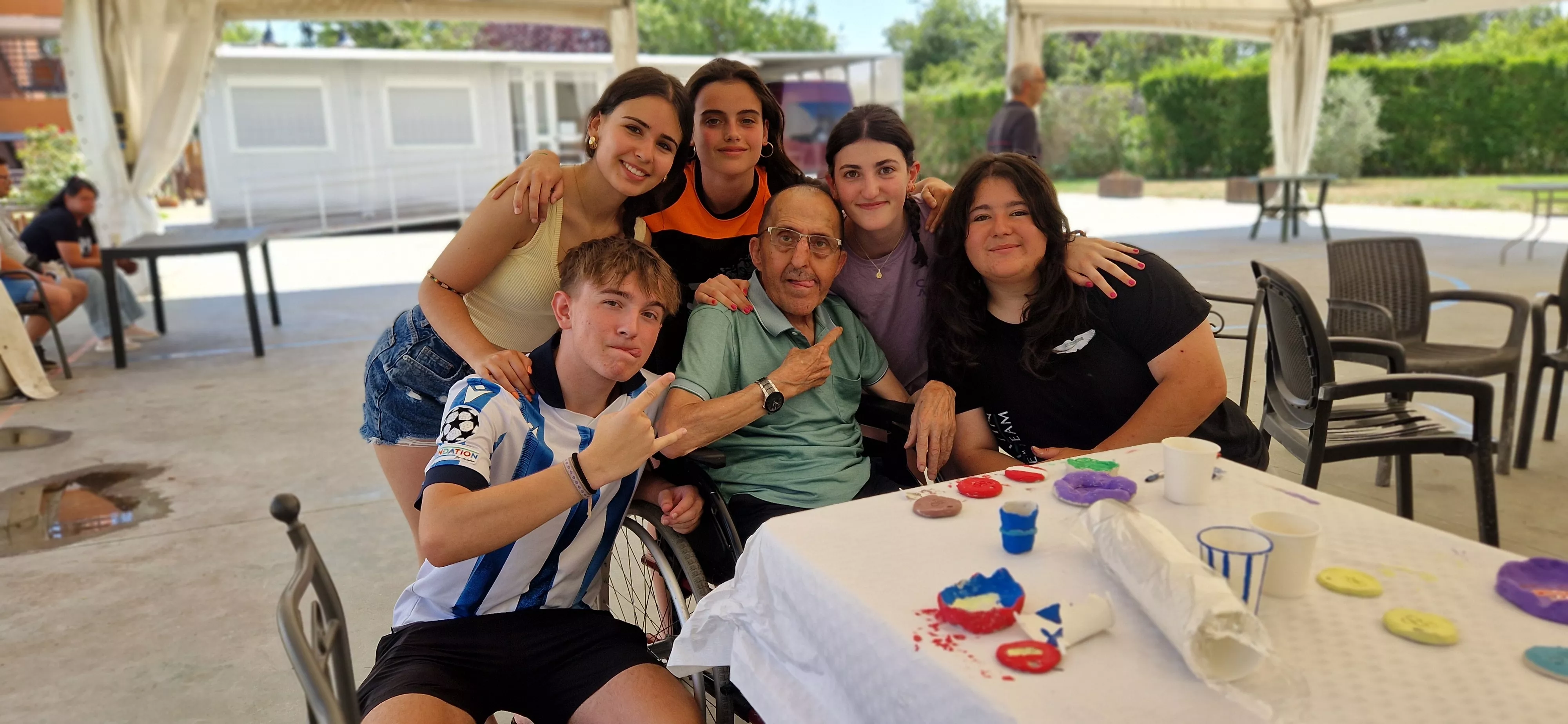 Intercambio generacional de jóvenes de Vitoria con la Cruz Blanca de Huesca. Foto Myriam Martínez 