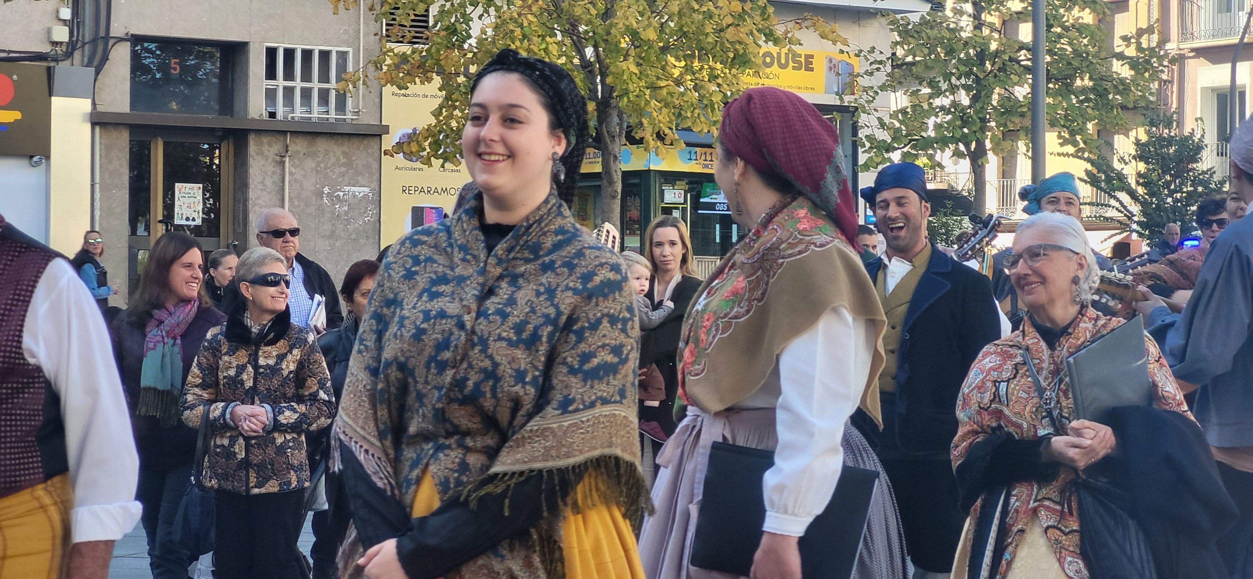 Ofrenda de flores y frutos del barrio de Santo Domingo y San Martín. Foto Myriam Martínez 