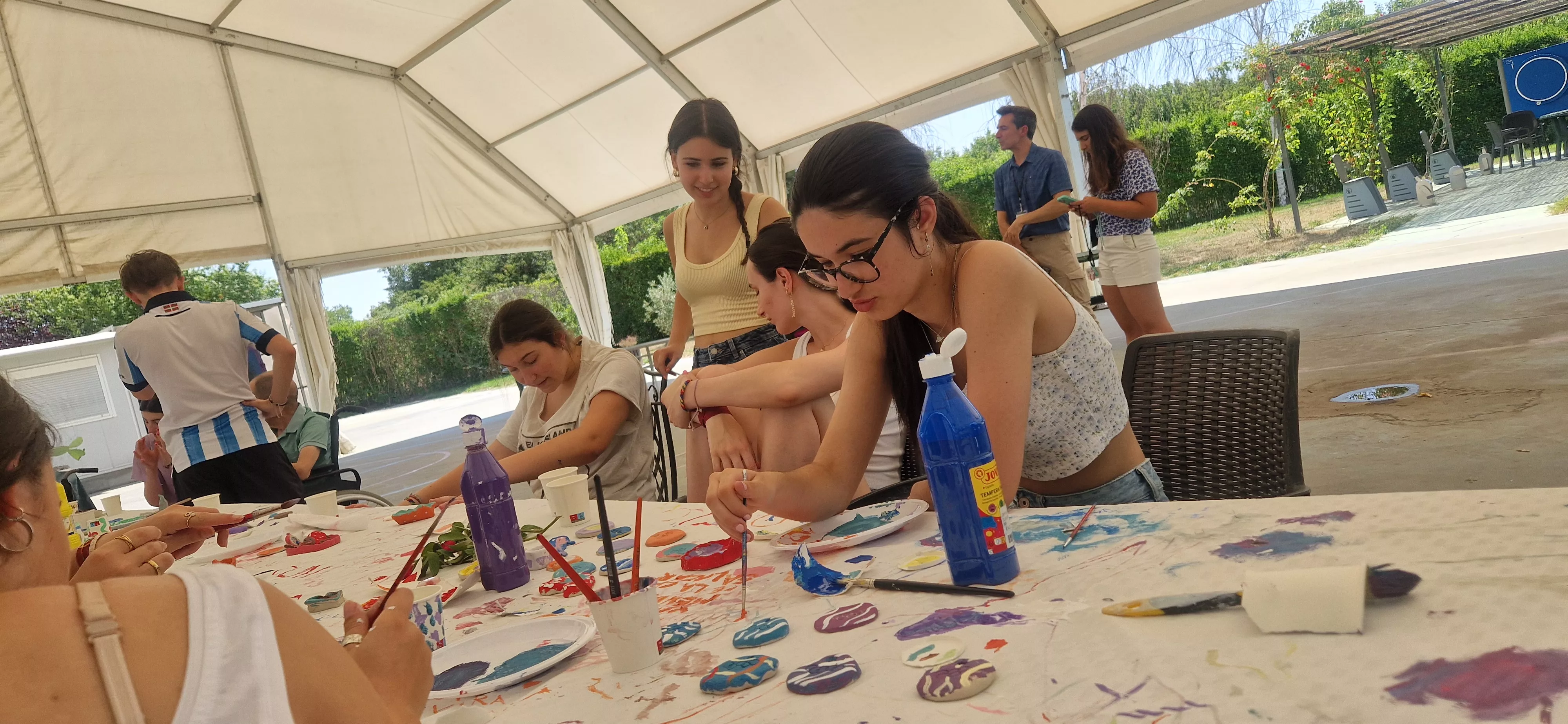 Intercambio generacional de jóvenes de Vitoria con la Cruz Blanca de Huesca. Foto Myriam Martínez 