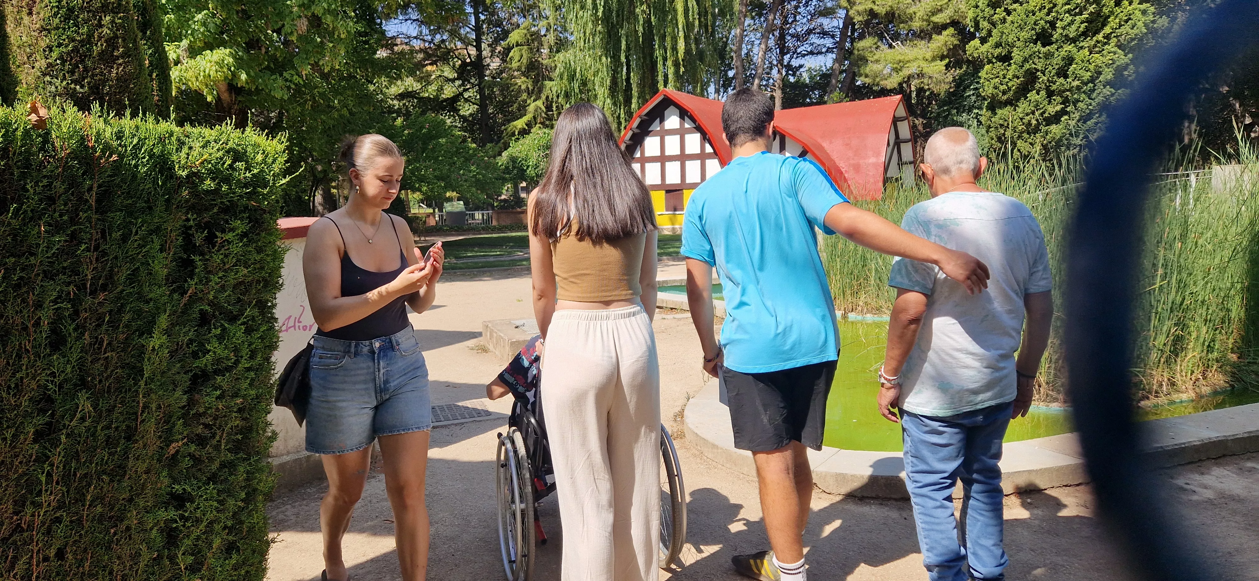 Intercambio generacional de jóvenes de Vitoria con la Cruz Blanca de Huesca. Foto Myriam Martínez 
