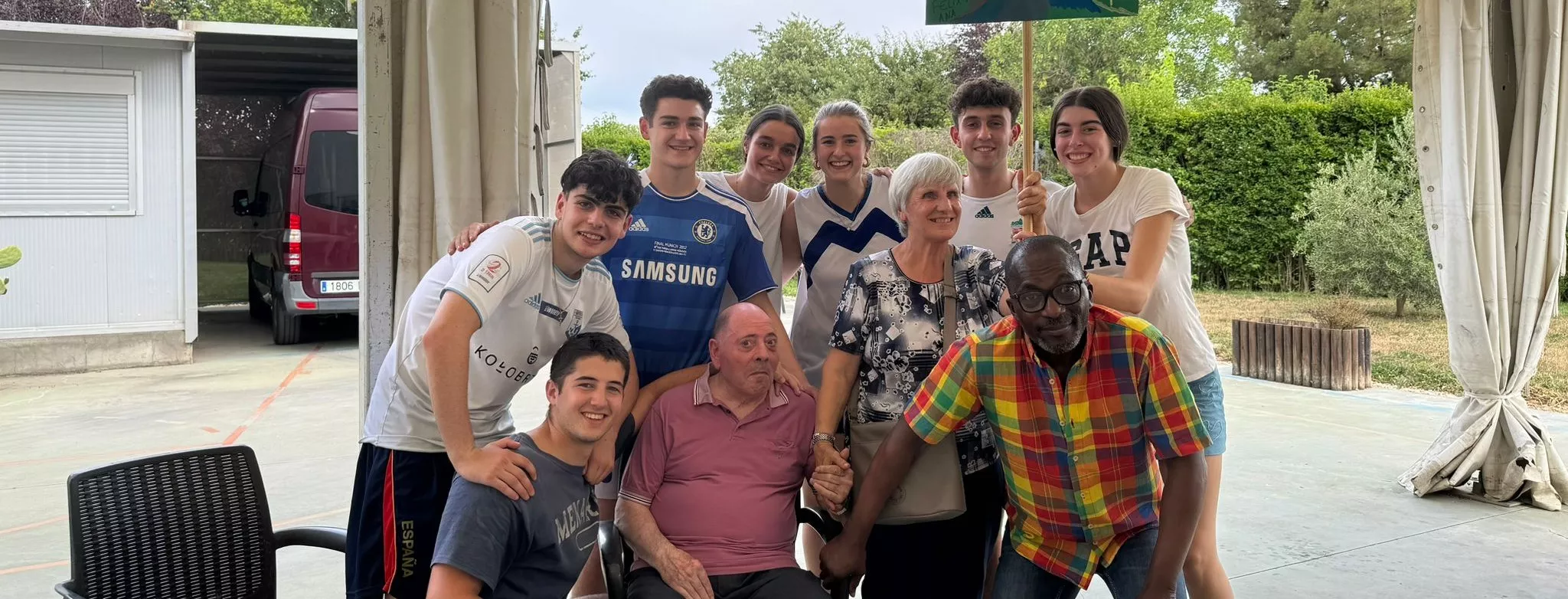 Intercambio generacional de jóvenes de Vitoria con la Cruz Blanca de Huesca.