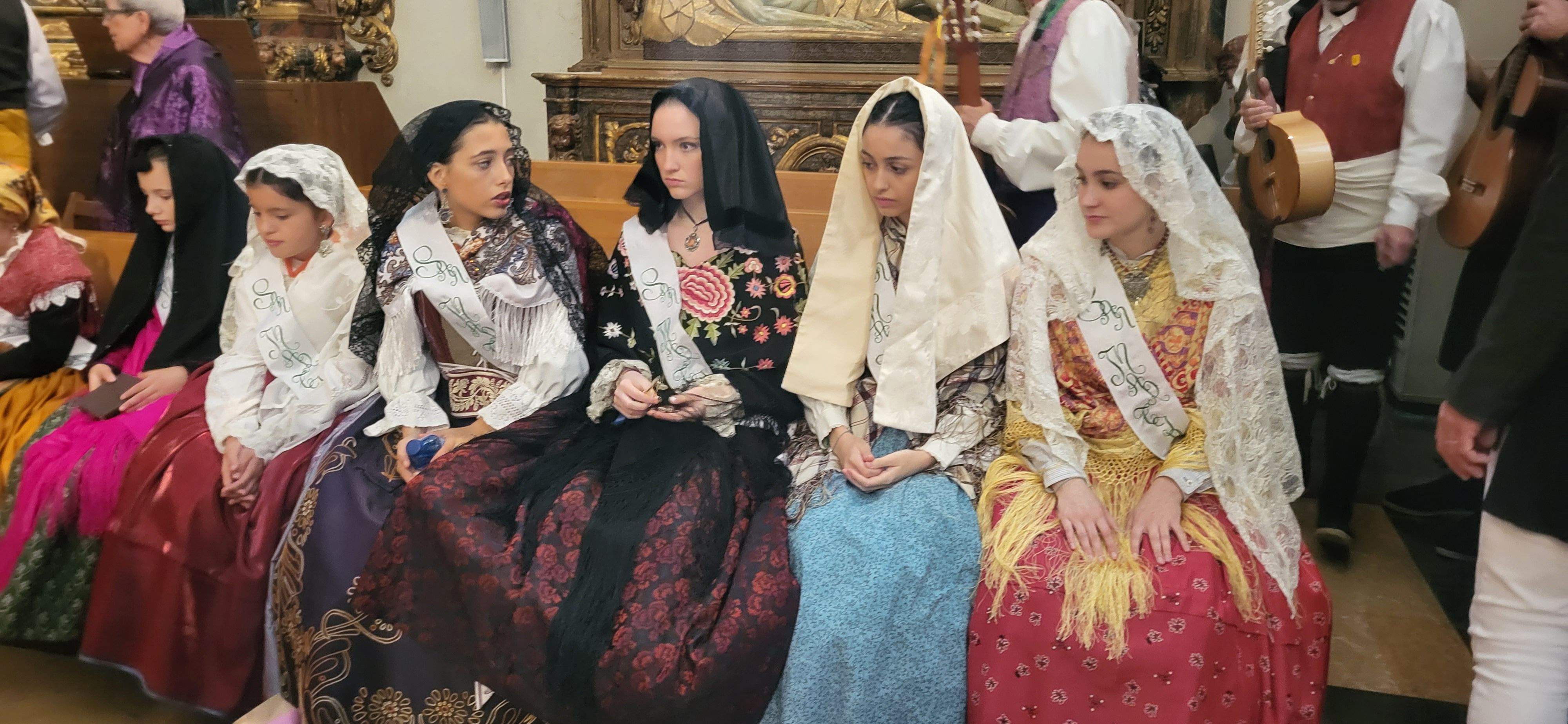Ofrenda de flores y frutos del barrio de Santo Domingo y San Martín. Foto Myriam Martínez (121)