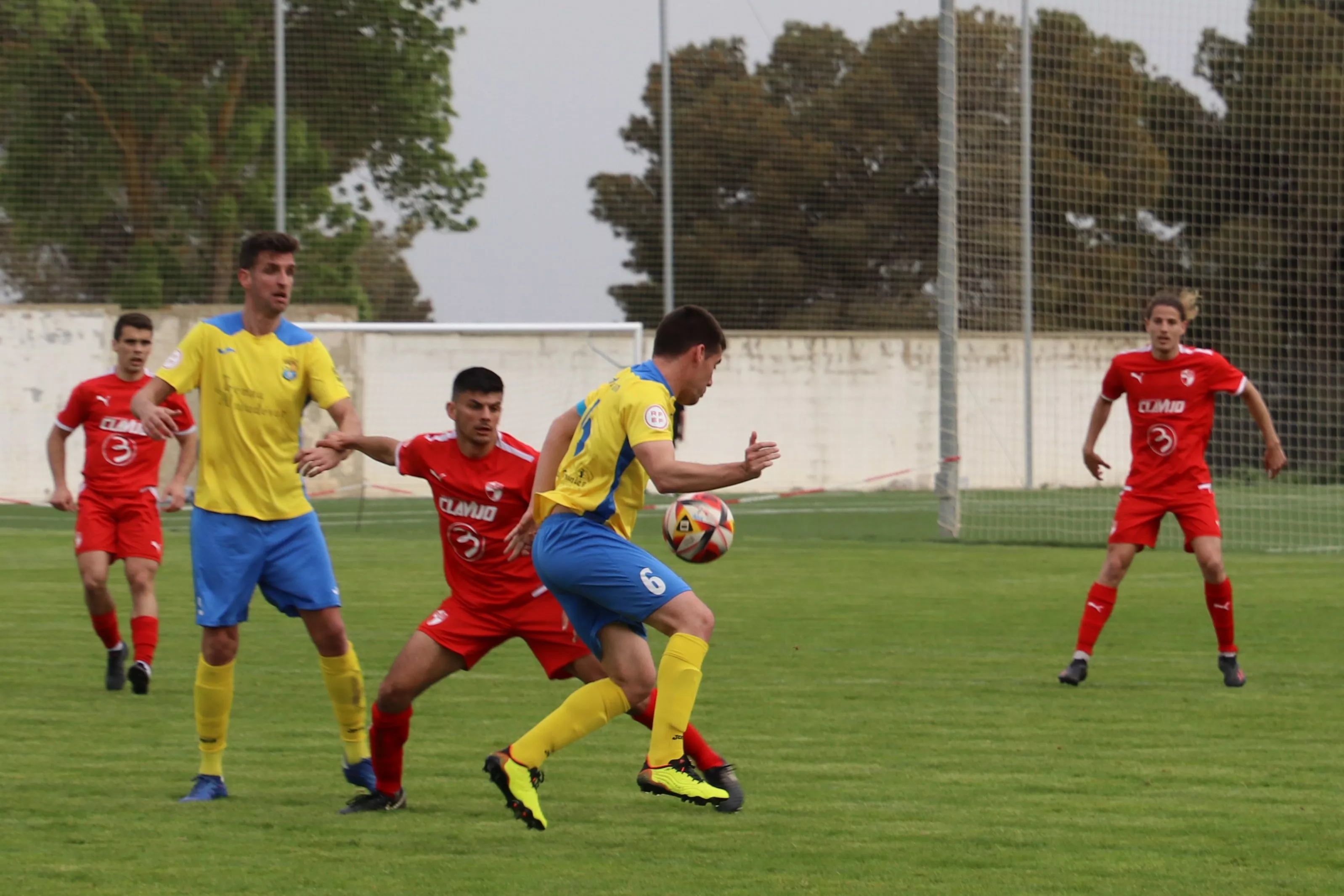 Almudévar 2-0 Ebro. Habrá duelo provincial Huesca B-Almudévar en la jornada 1 de Tercera RFEF. Foto: José Manuel Ballarín