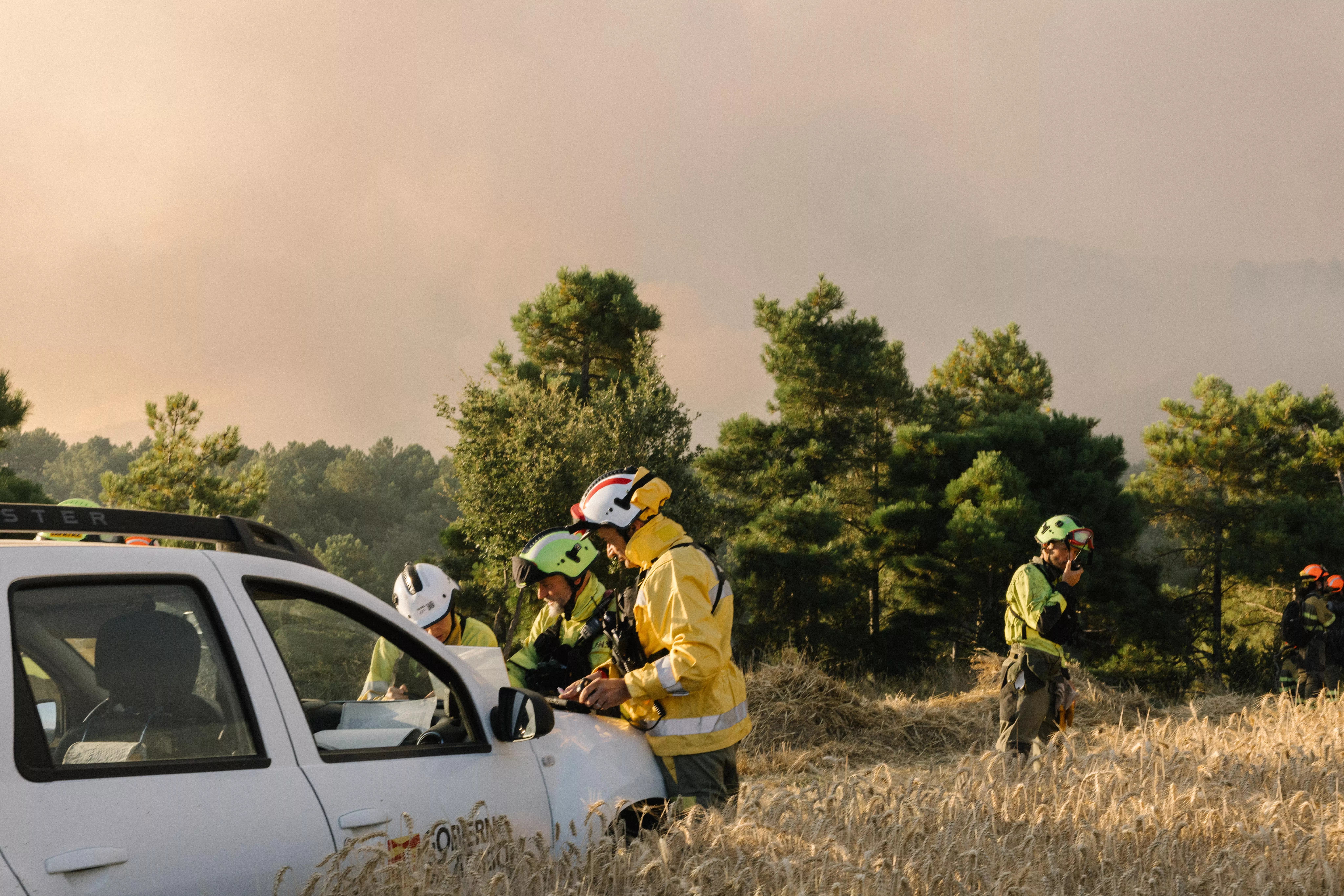 Incendio declarado en El Pueyo de Araguás. Foto Eduardo Ezequiel  