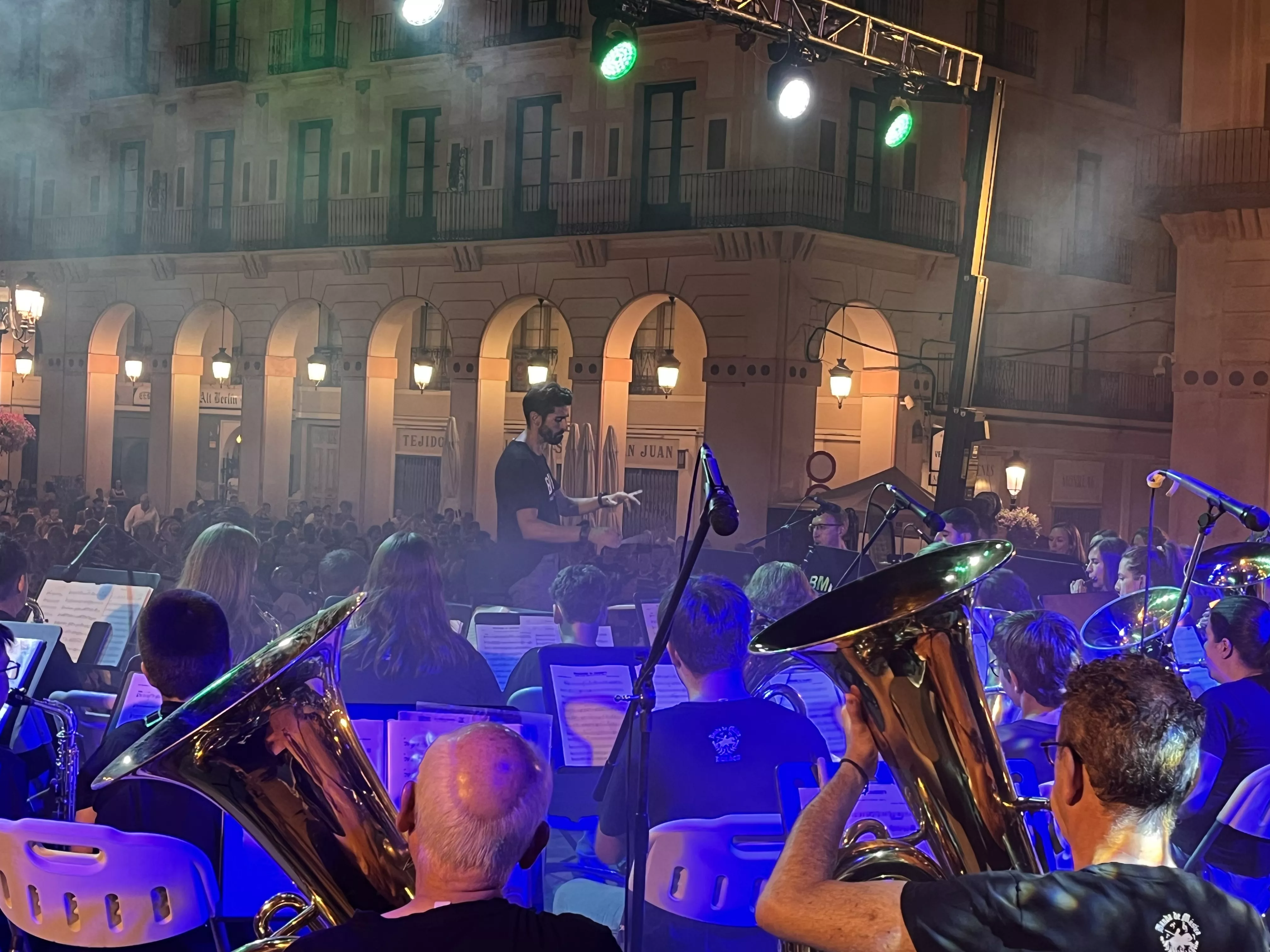 Concierto de la Banda de Música de Huesca a beneficio de la AECC. Foto Mercedes Manterola
