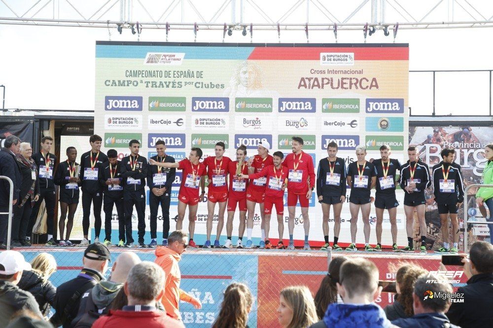 CA Adidas, tercero por equipos, con Daniel Osanz en el podio