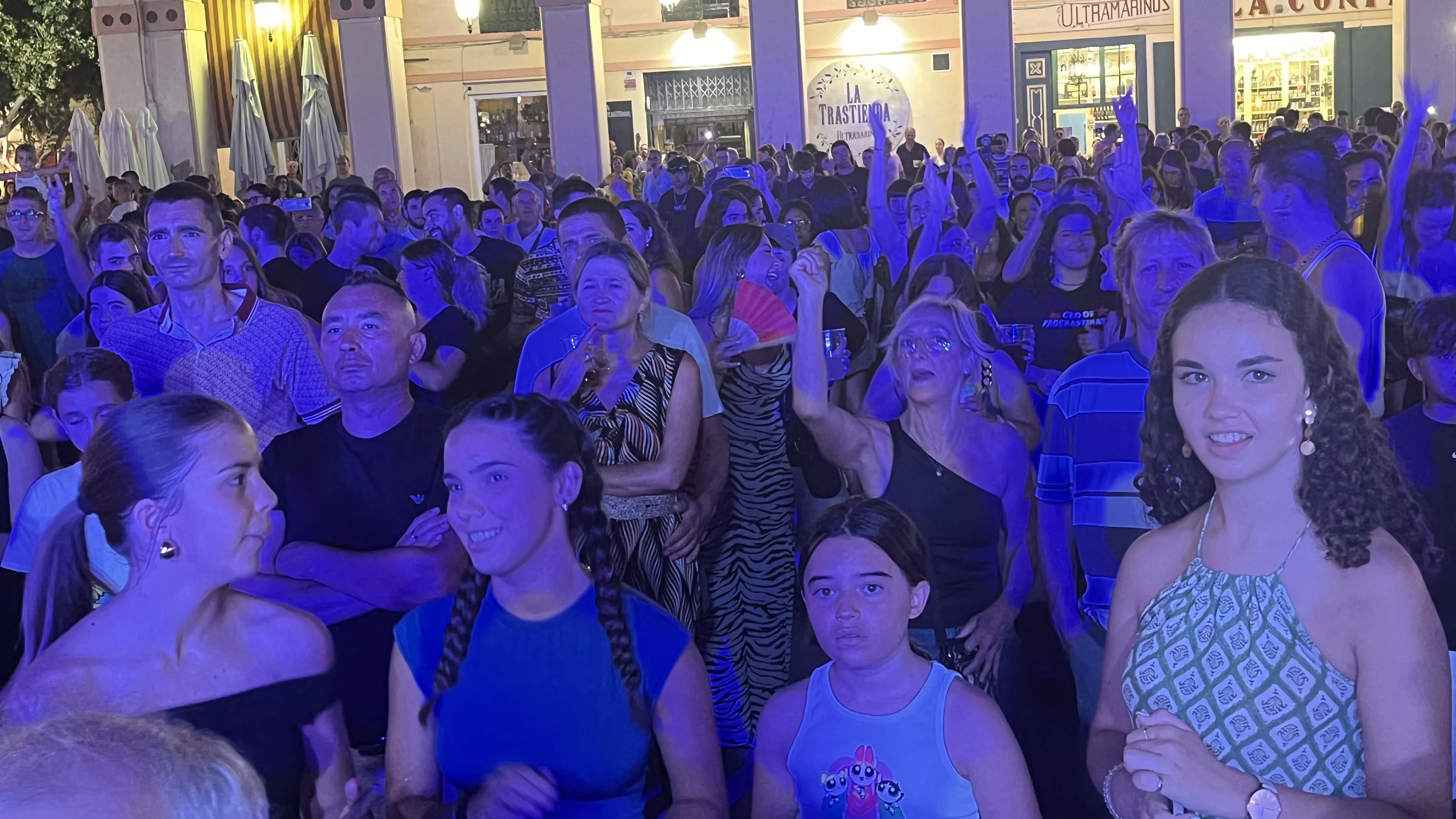 Actuación de Manacor Go! en la plaza López Allué. Foto Mercedes Manterola