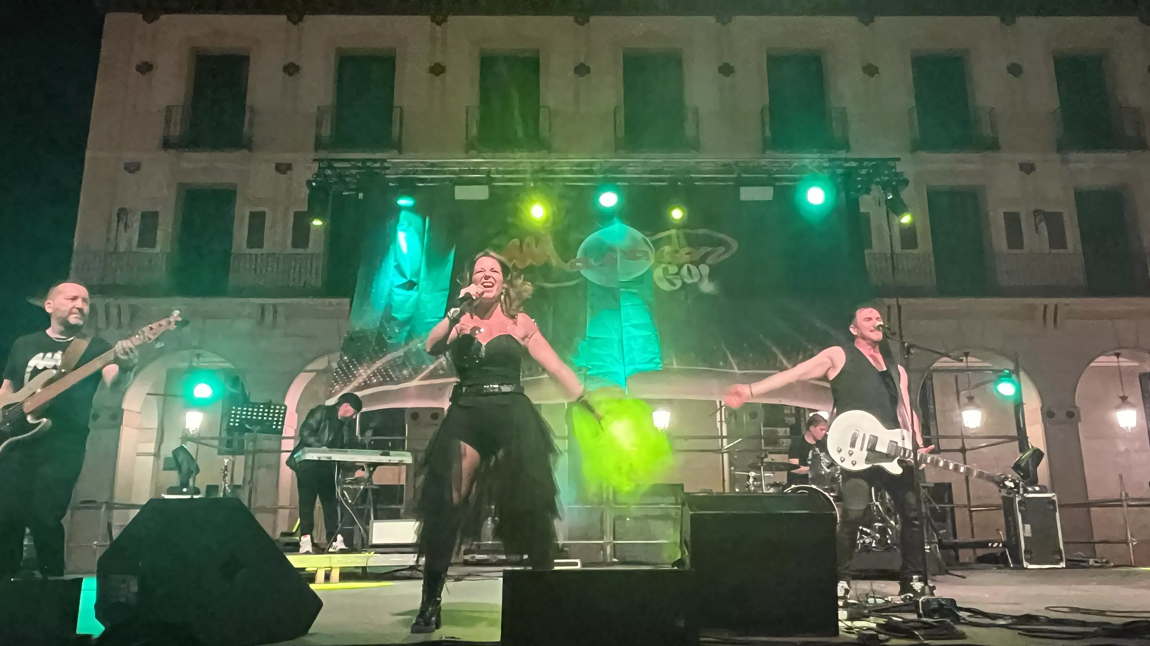 Actuación de Manacor Go! en la plaza López Allué. Foto Mercedes Manterola